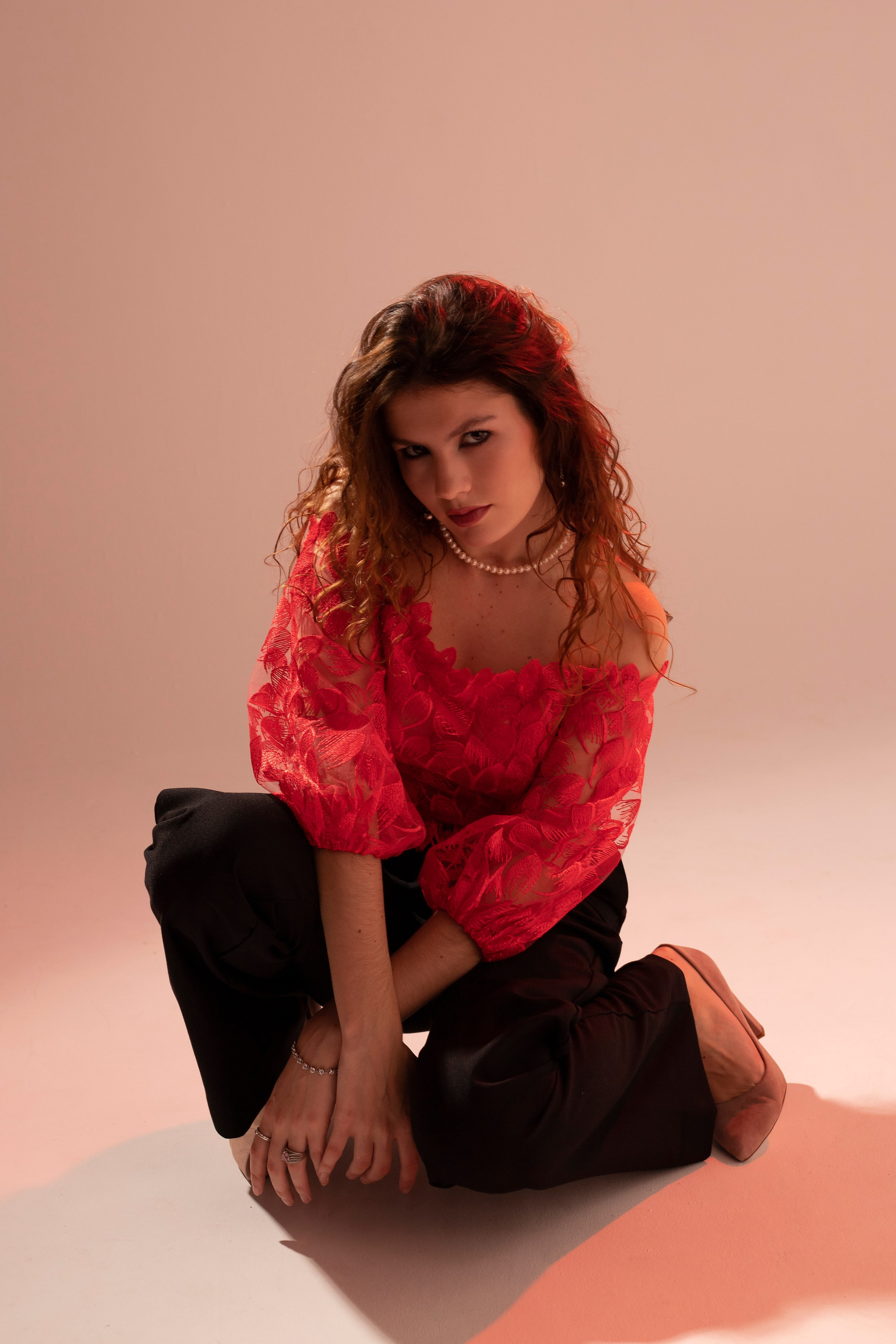 Модель для предметной съемки Мария Т С-Петербург | Sale Easy