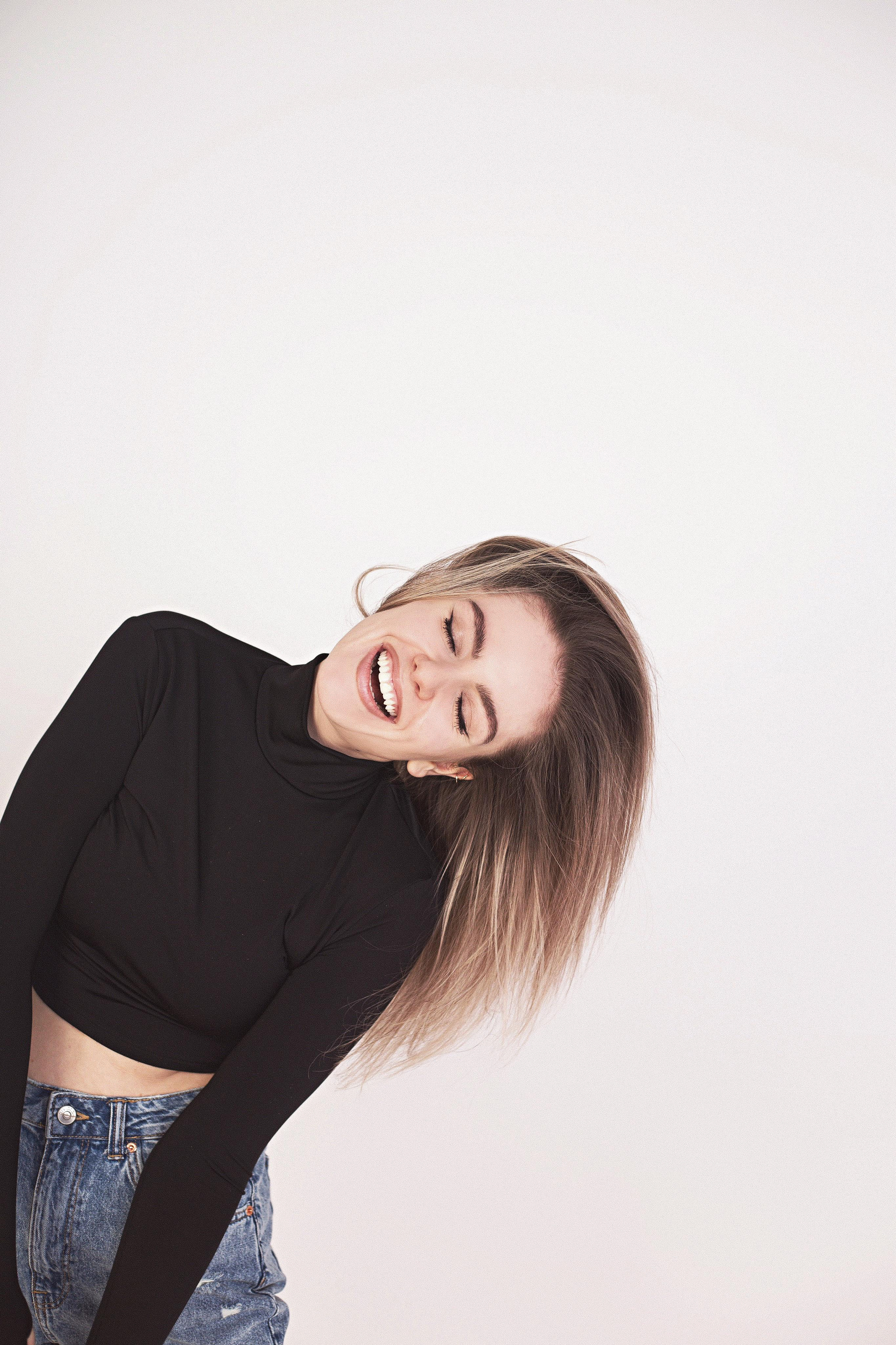 Модель для предметной съемки Эвелина С-Петербург | Sale Easy