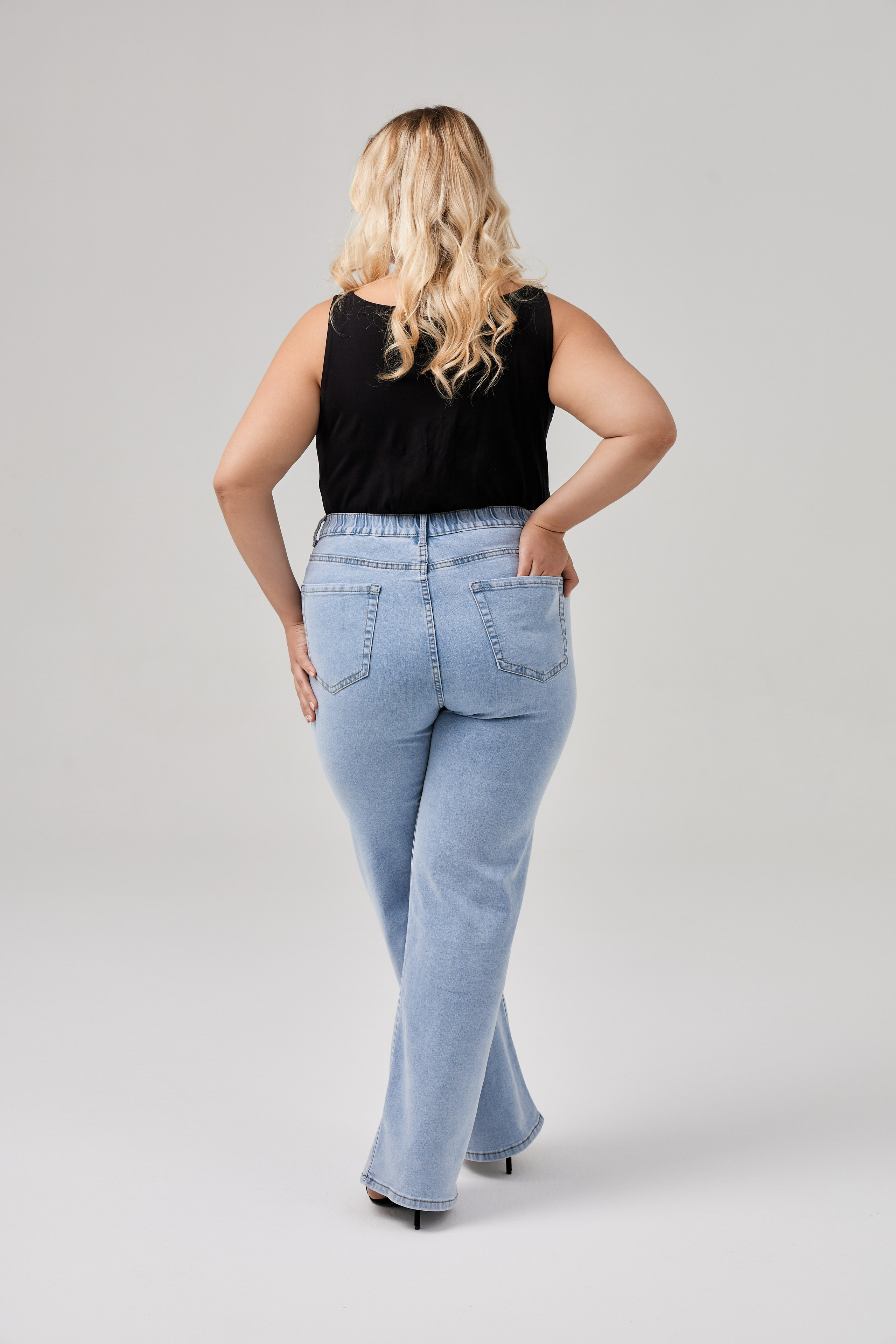 Модель plus size для предметной съемки Диана Ж. Москва | Sale Easy