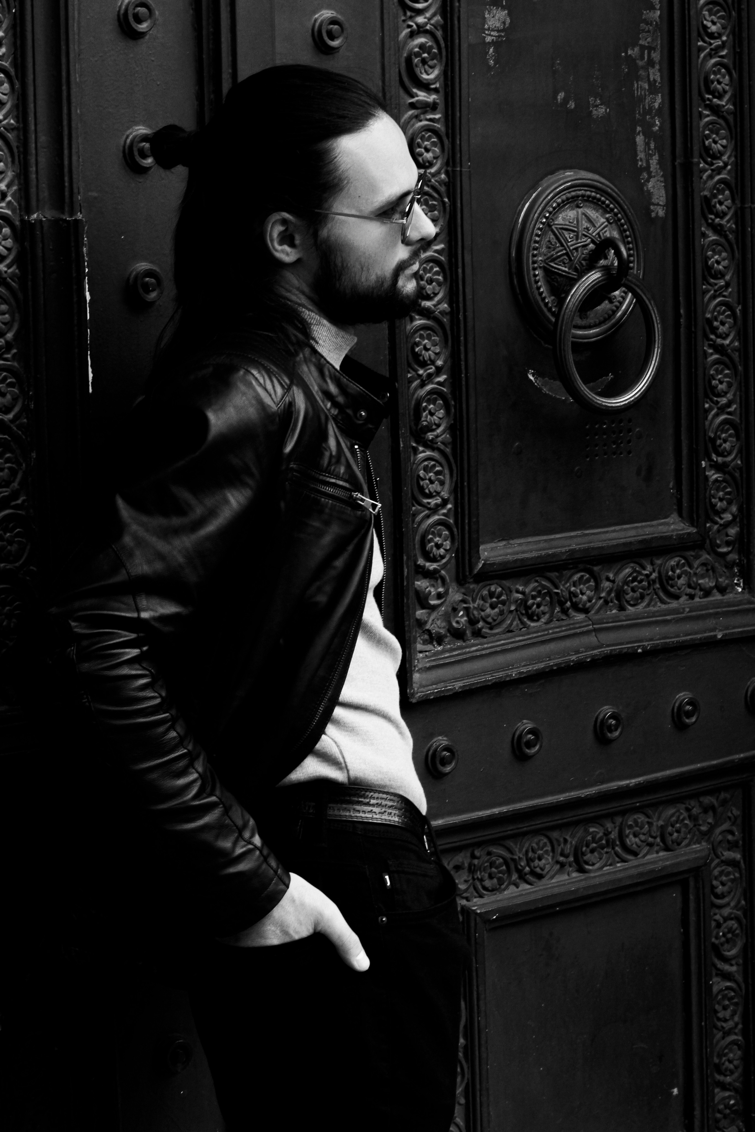 Модель для предметной съемки Ярослав Б. С-Петербург | Sale Easy