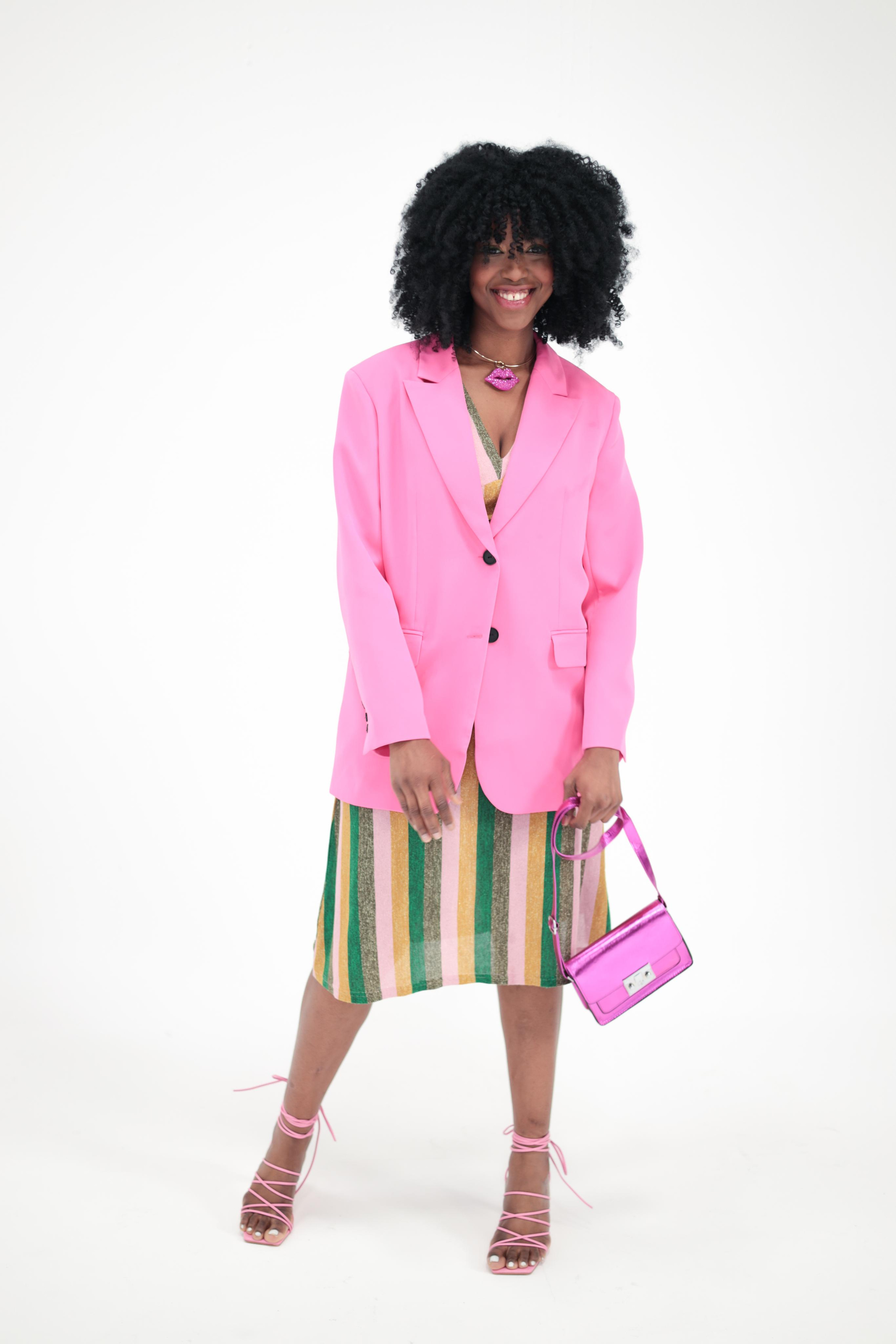 Модель для предметной съемки Дельфин Москва| Sale Easy