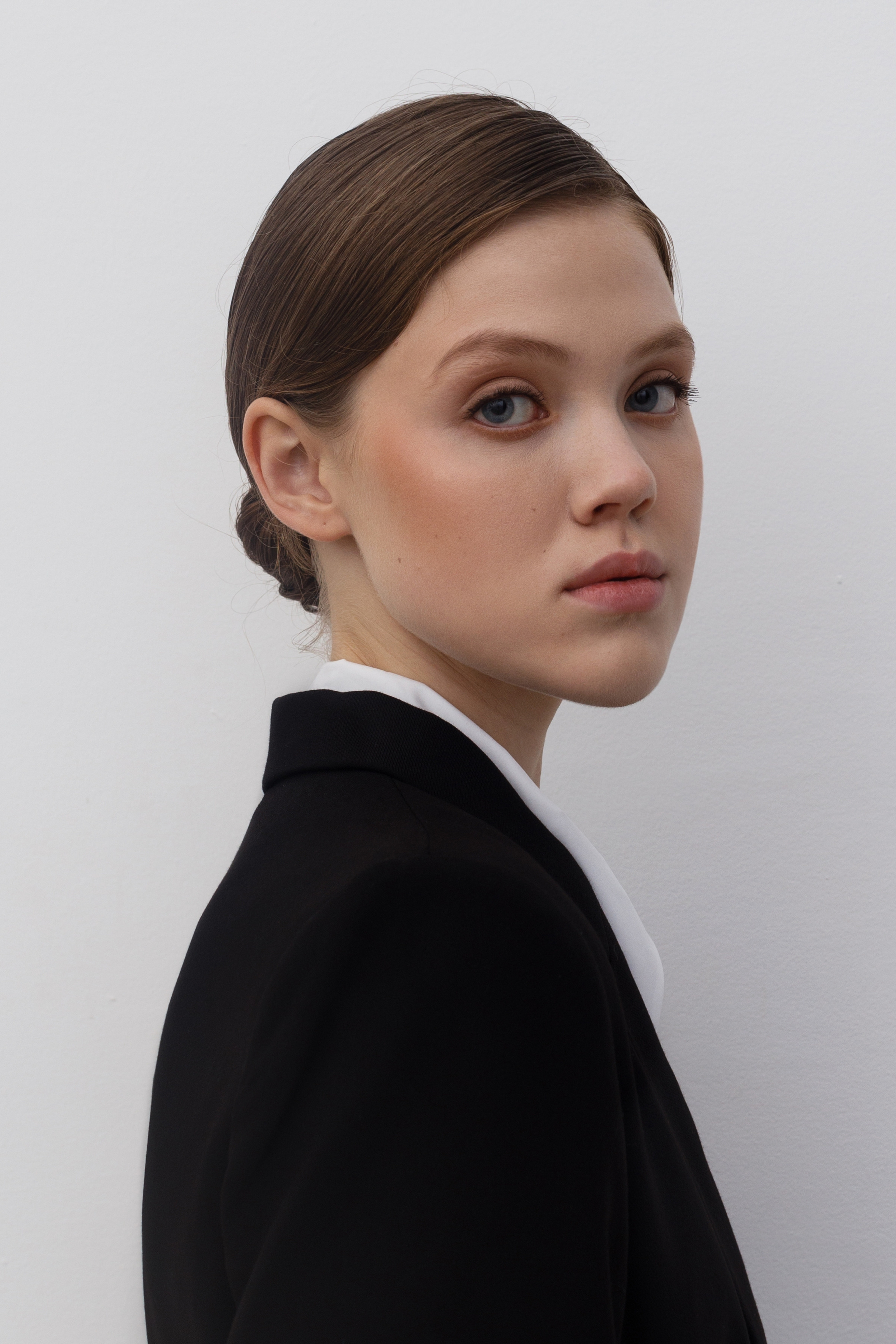 Модель для предметной съемки Леся Н.Новгород | Sale Easy