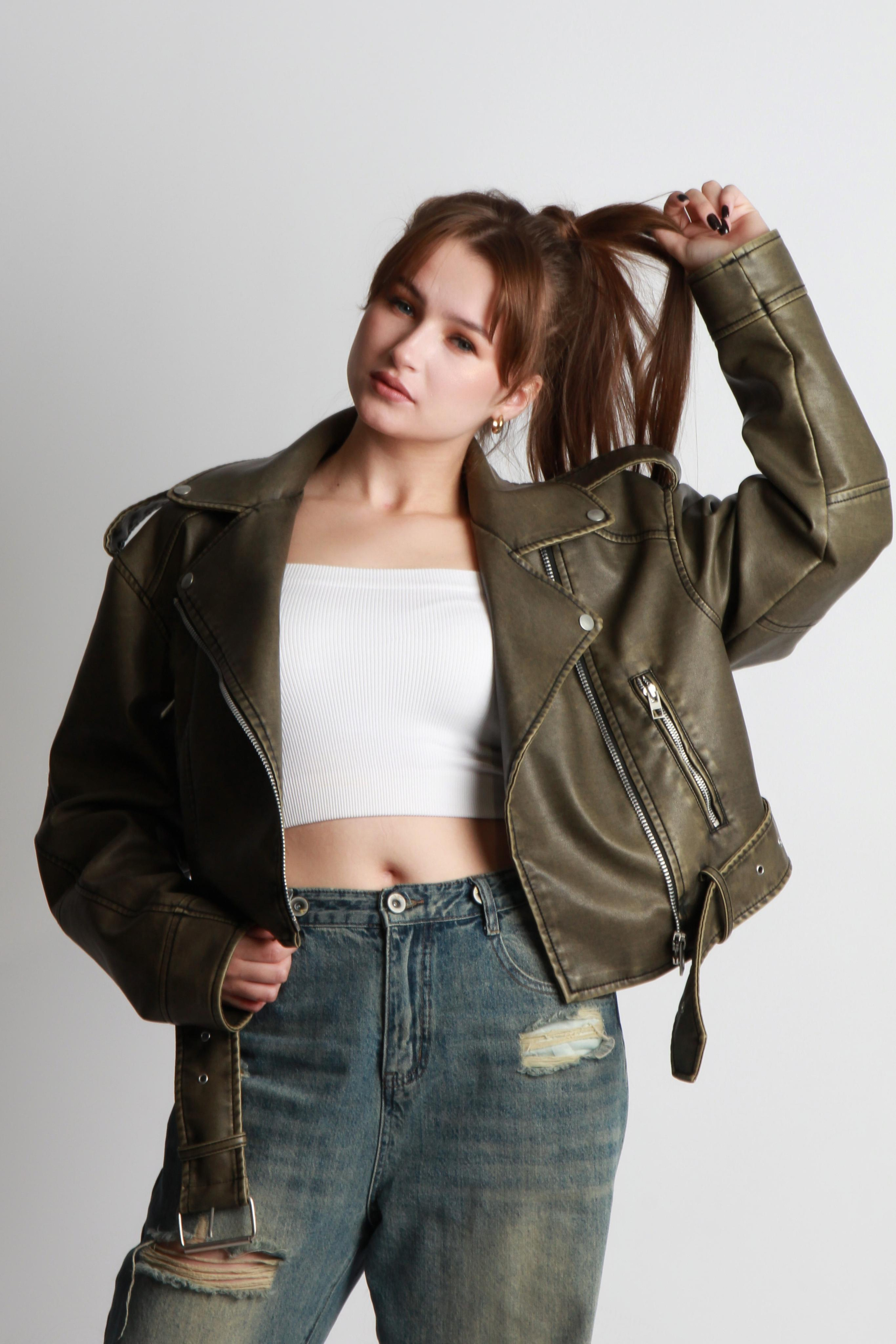 Модель для предметной съемки Любовь А  Новосибирск| Sale Easy