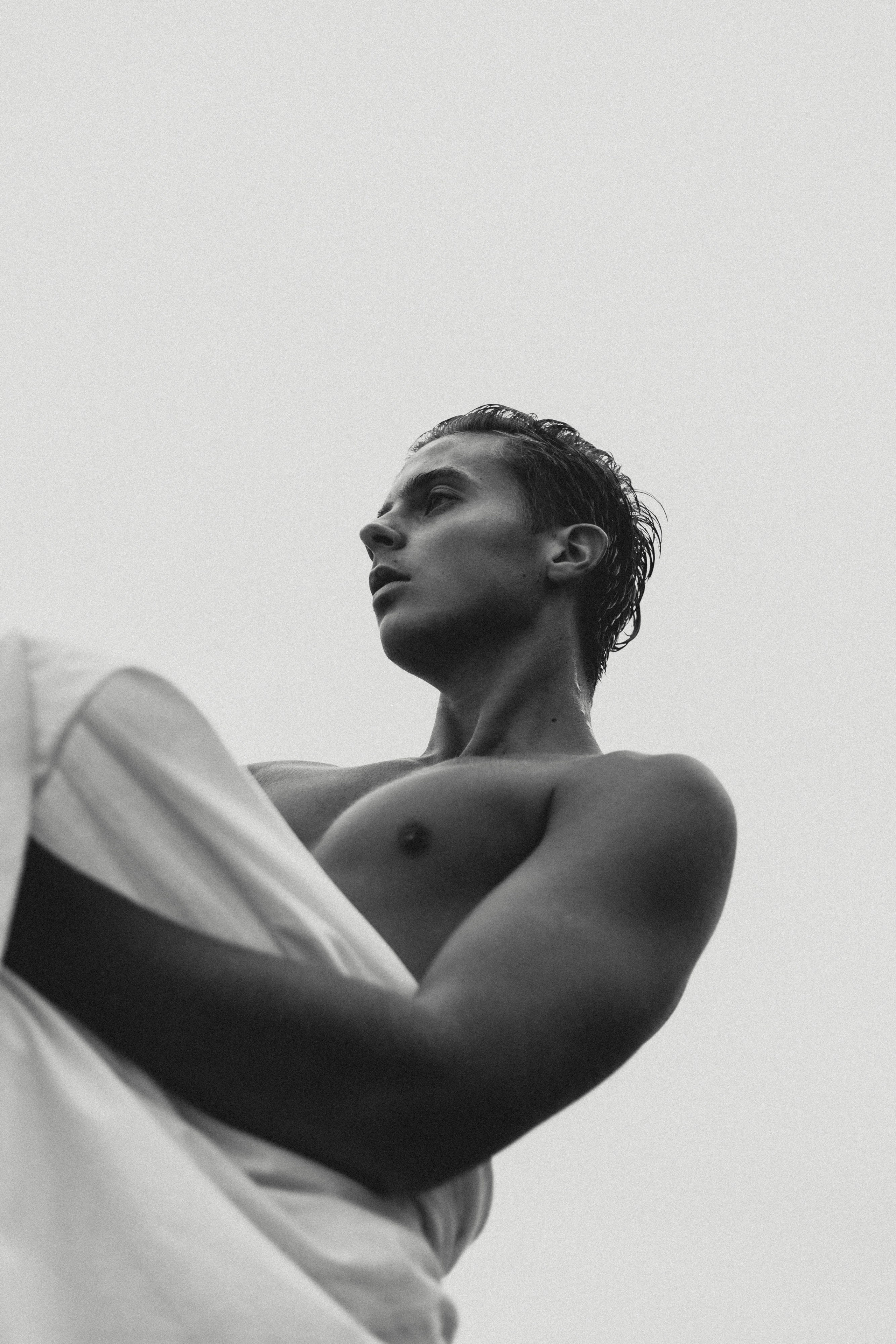 Модель для предметной съемки Богдан Н.Новгород | Sale Easy