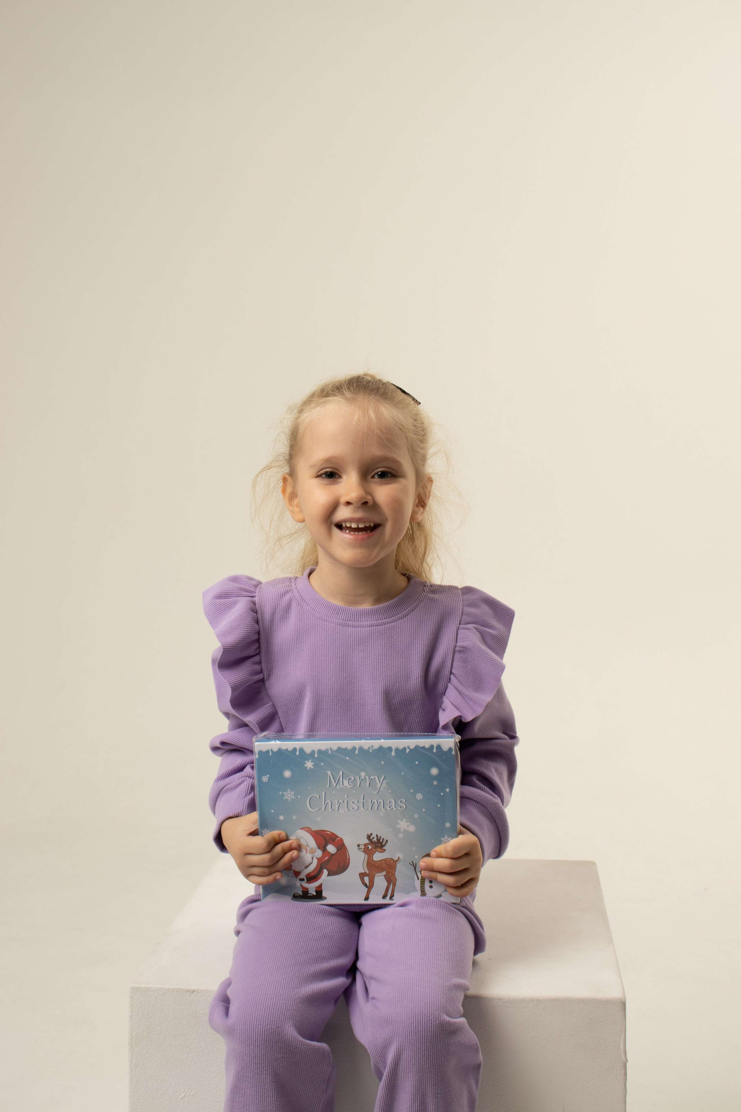 Модель для предметной съемки девочка Василиса В. С.-Пб| Sale Easy