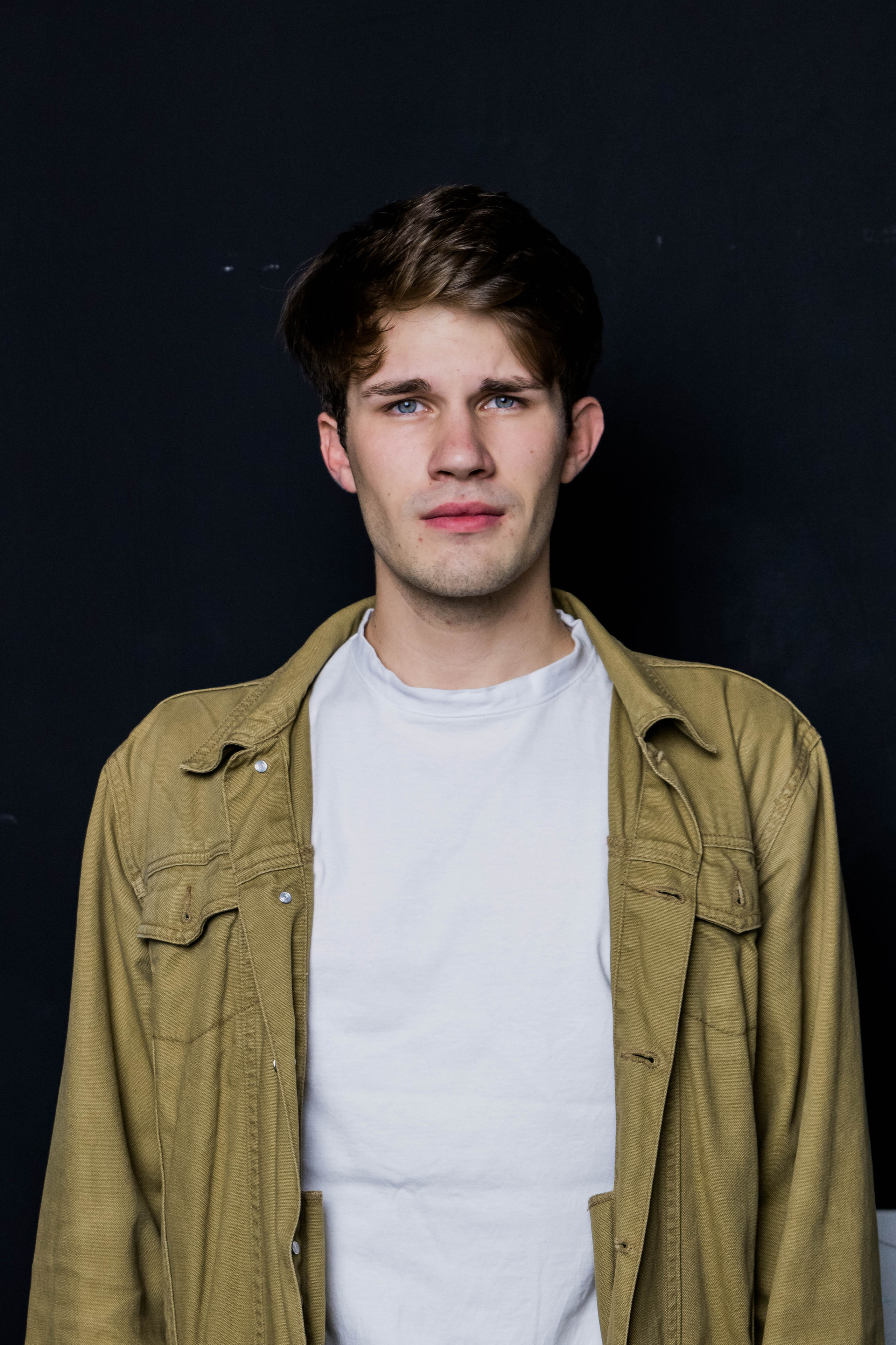 Модель для предметной съемки Иван А. Москва | Sale Easy