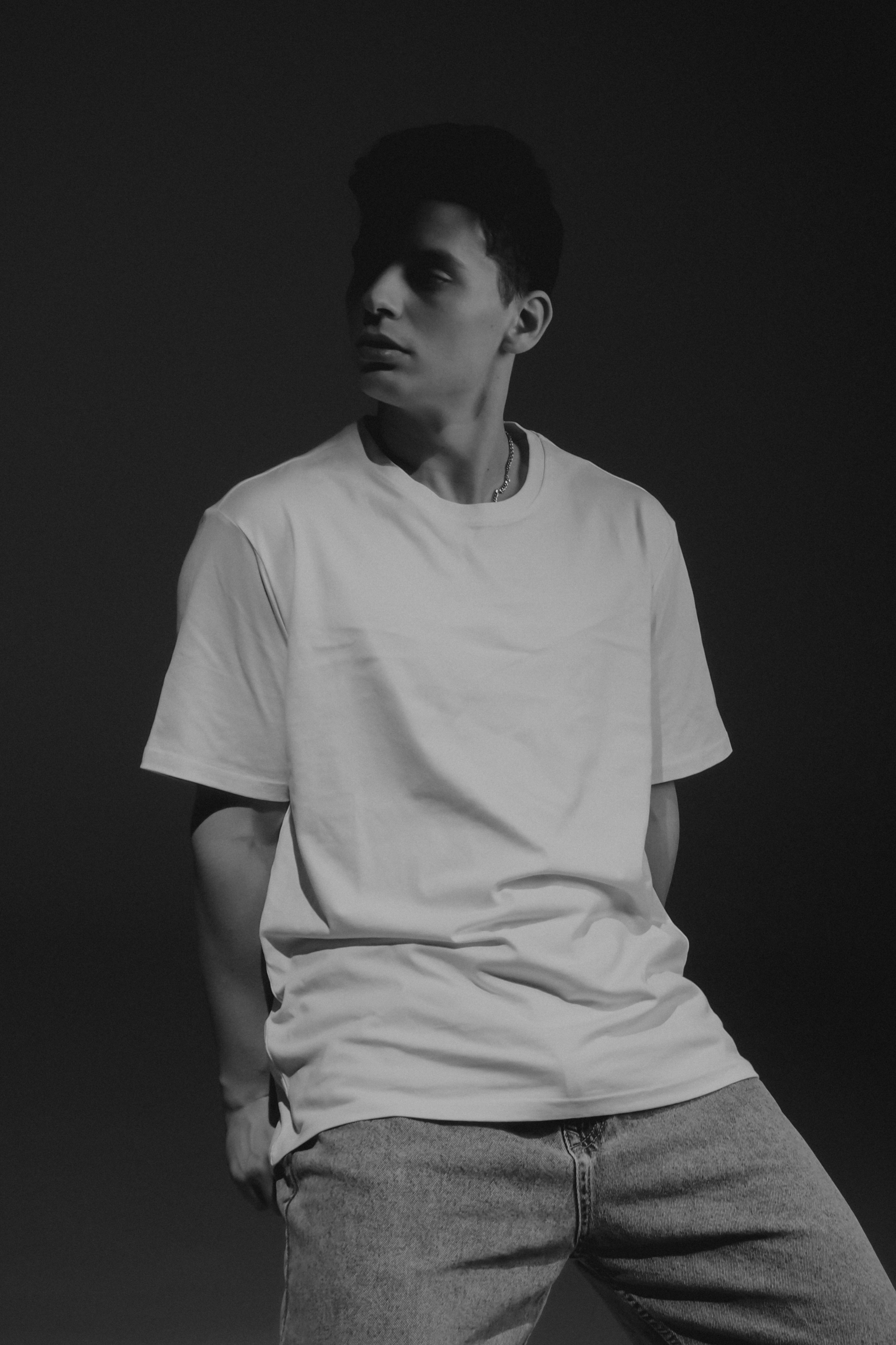 Модель для предметной съемки Александр О Казань| Sale Easy