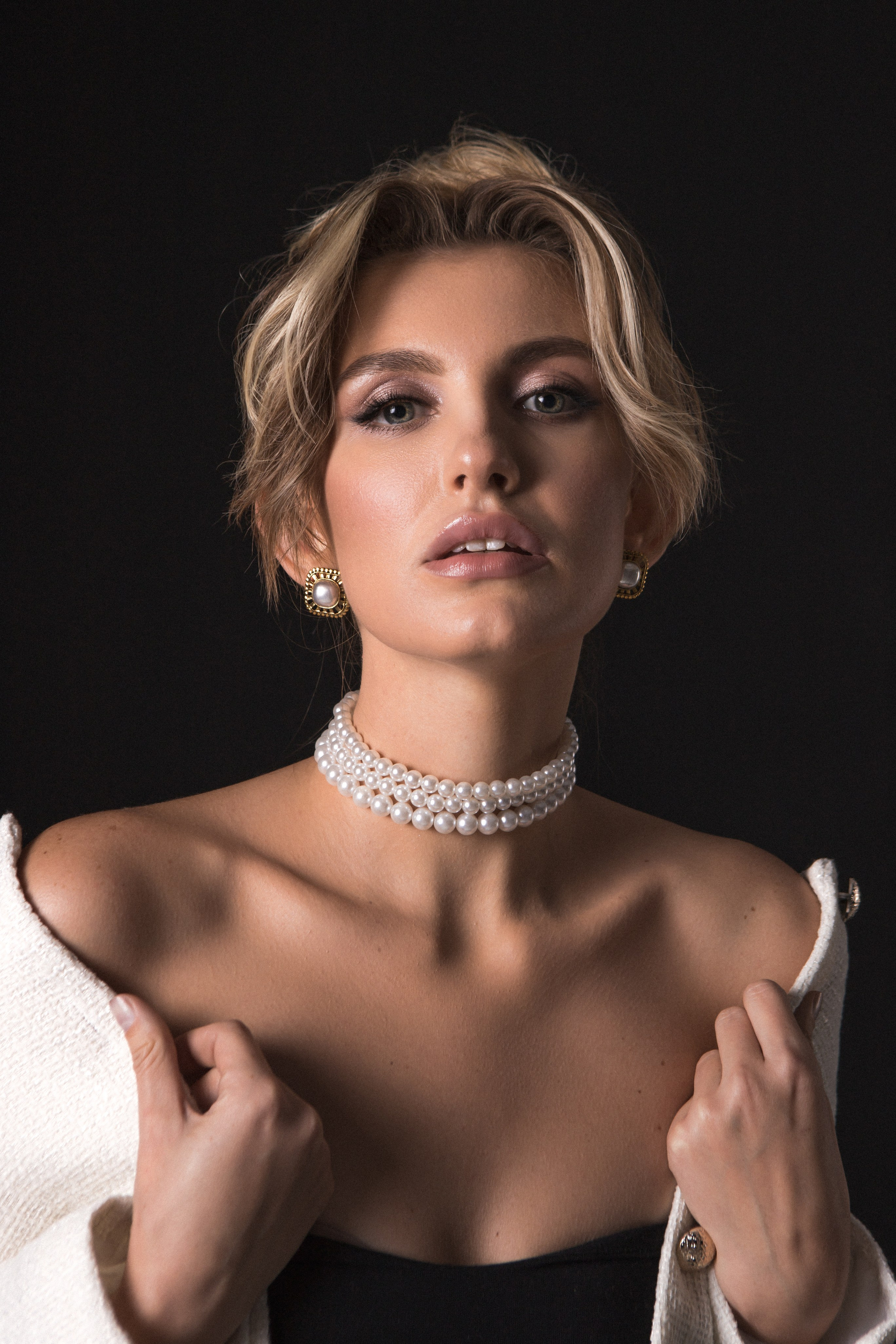 Модель для предметной съемки Юлия С. Москва| Sale Easy