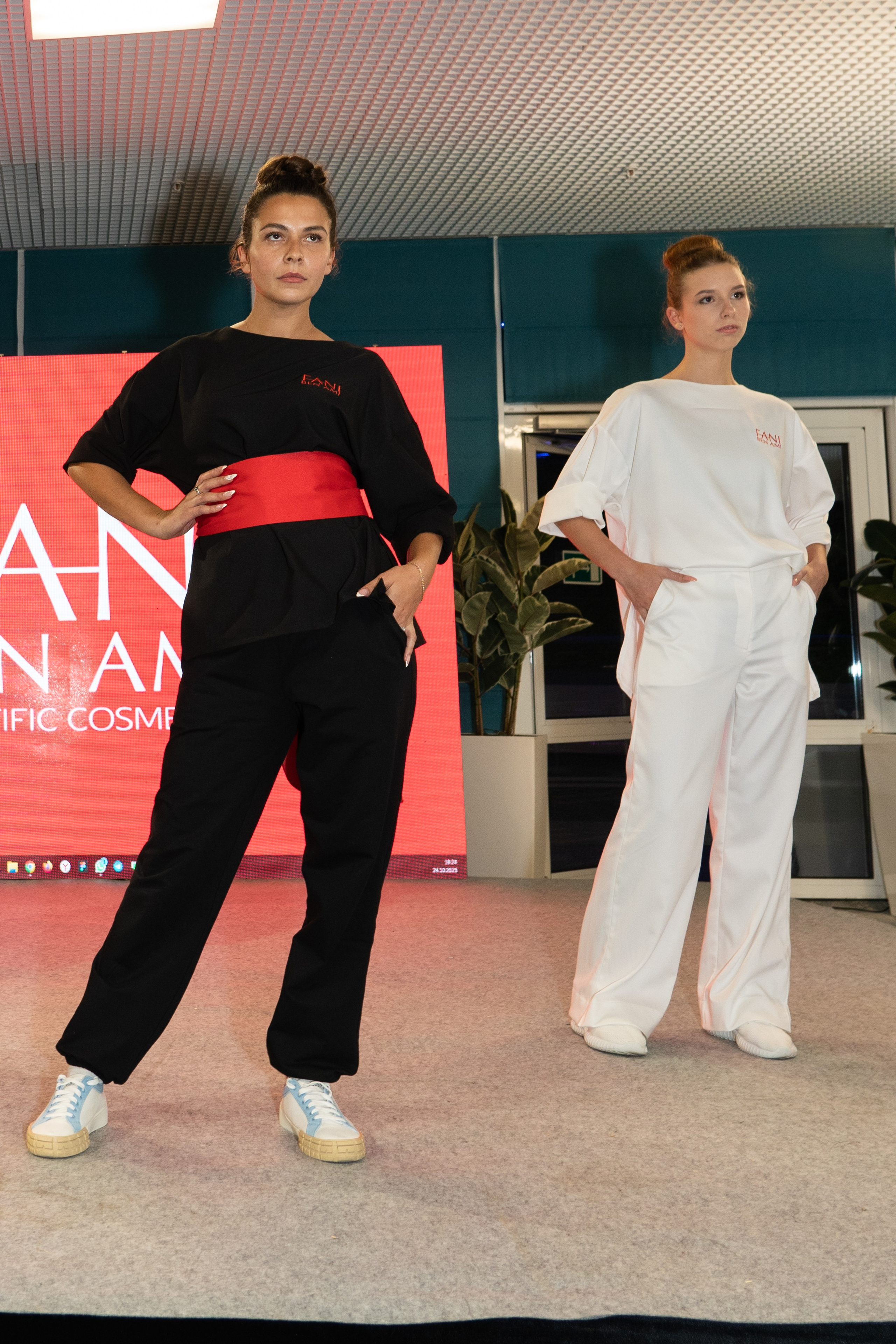 Модель для предметной съемки  Жанна Сочи| Sale Easy