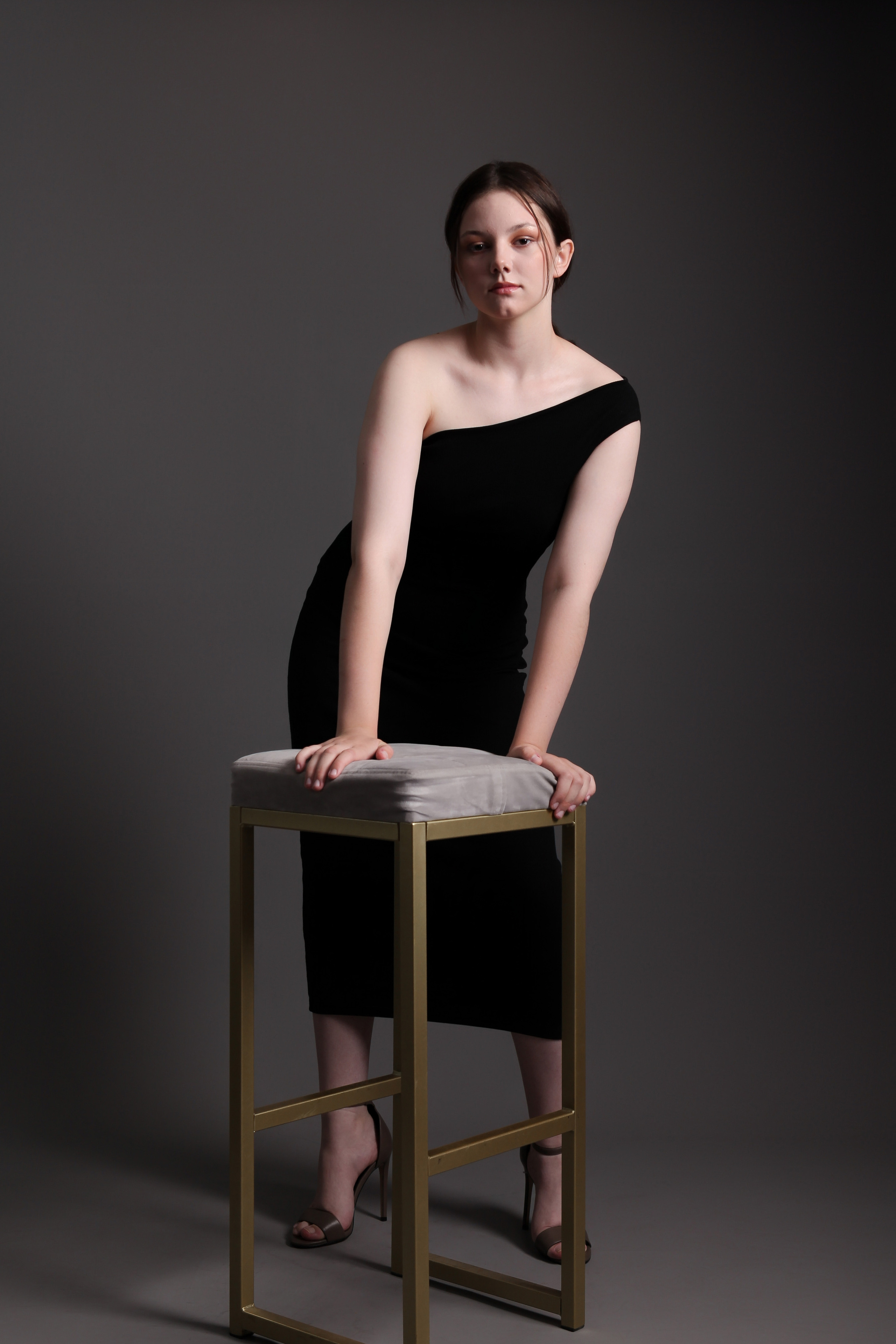 Модель для предметной съемки Виктория З Новосибирск| Sale Easy