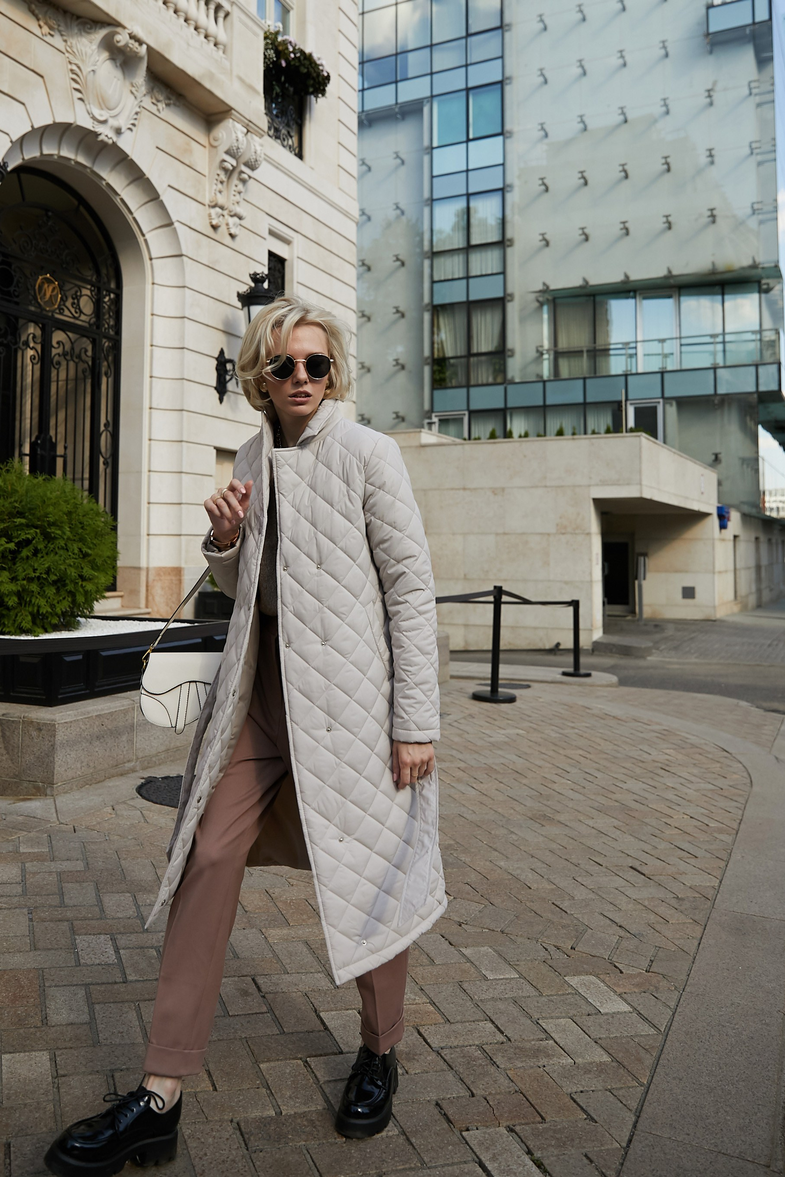 Модель для предметной съемки Александра А Москва| Sale Easy