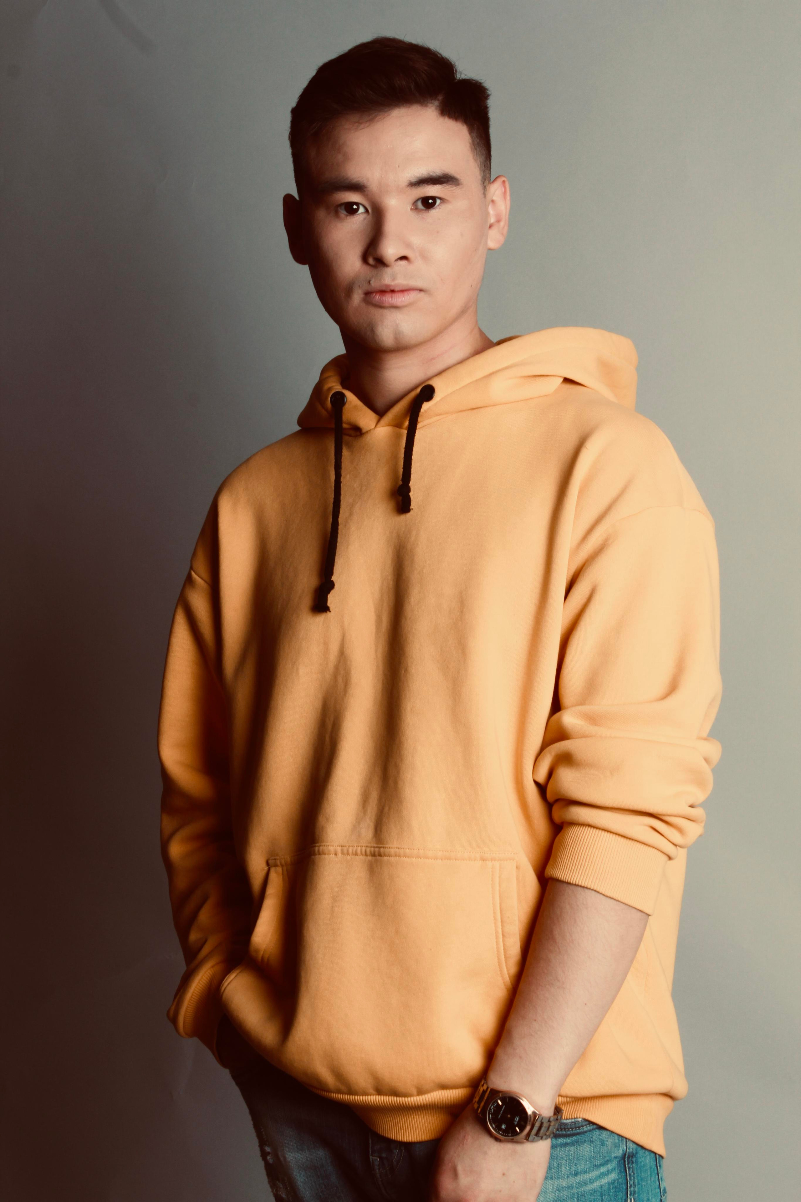 Модель для предметной съемки Данил Б Новосибирск| Sale Easy