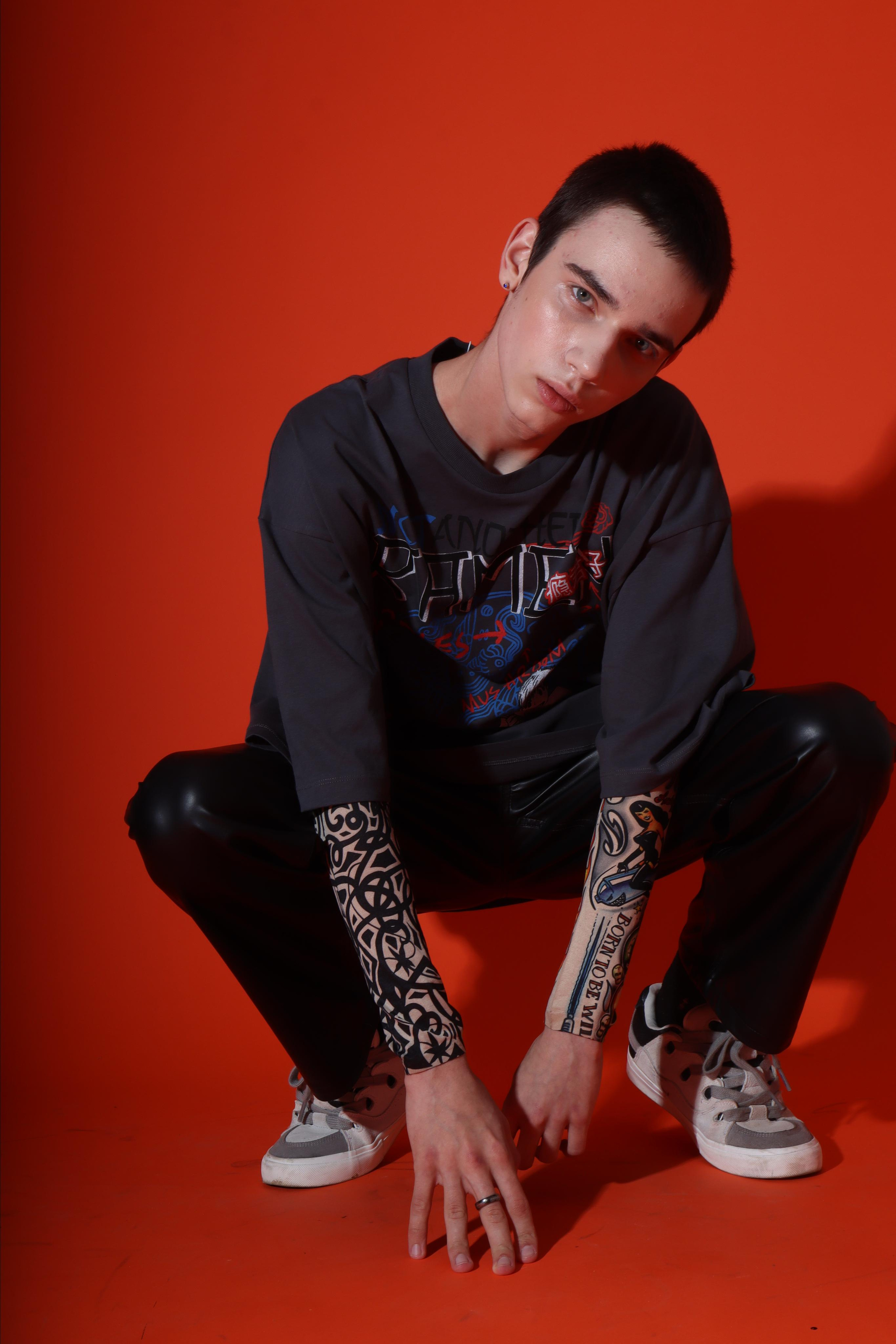 Модель для предметной съемки Дмитрий З. Москва | Sale Easy