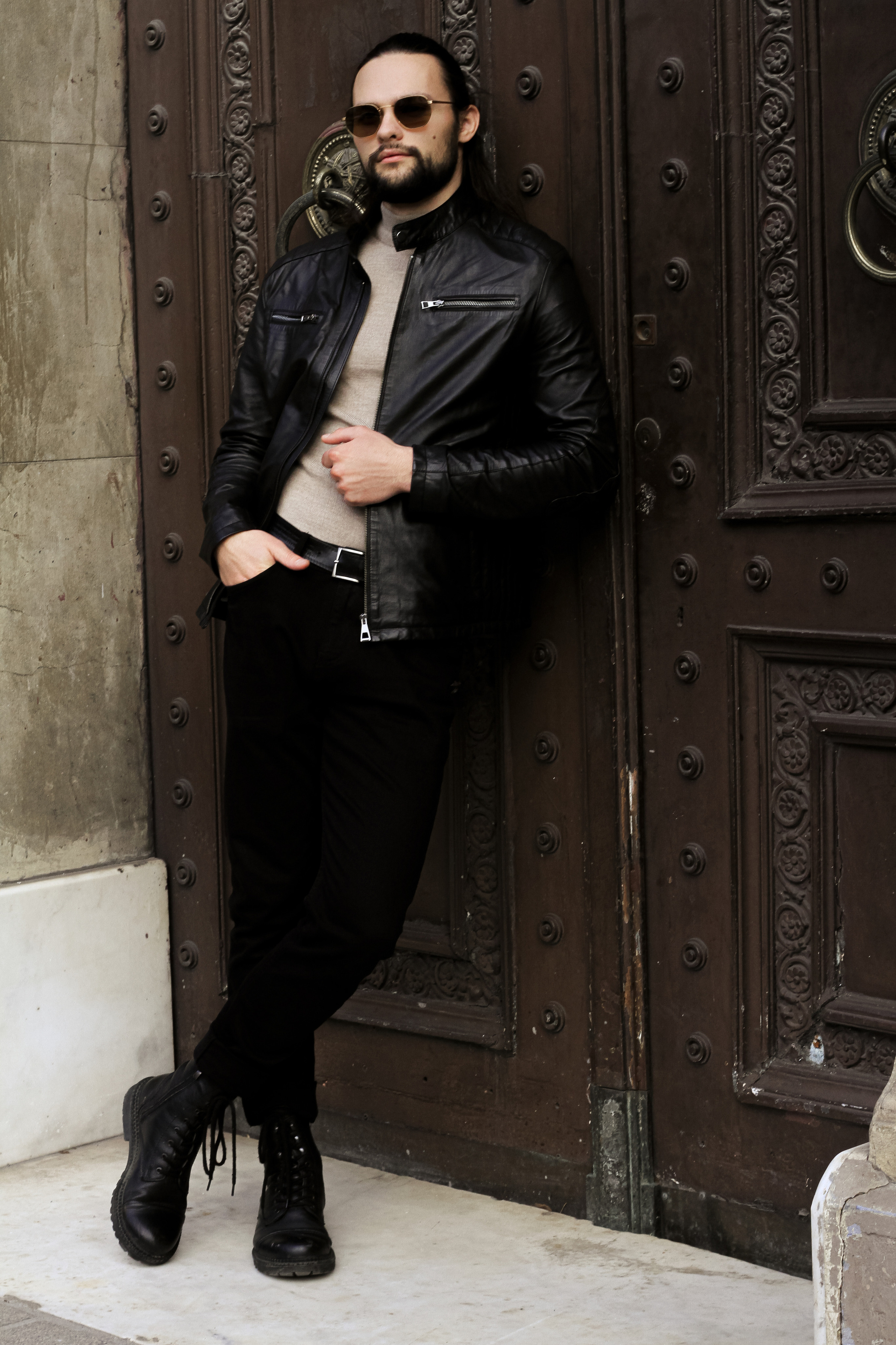 Модель для предметной съемки Ярослав Б. С-Петербург | Sale Easy