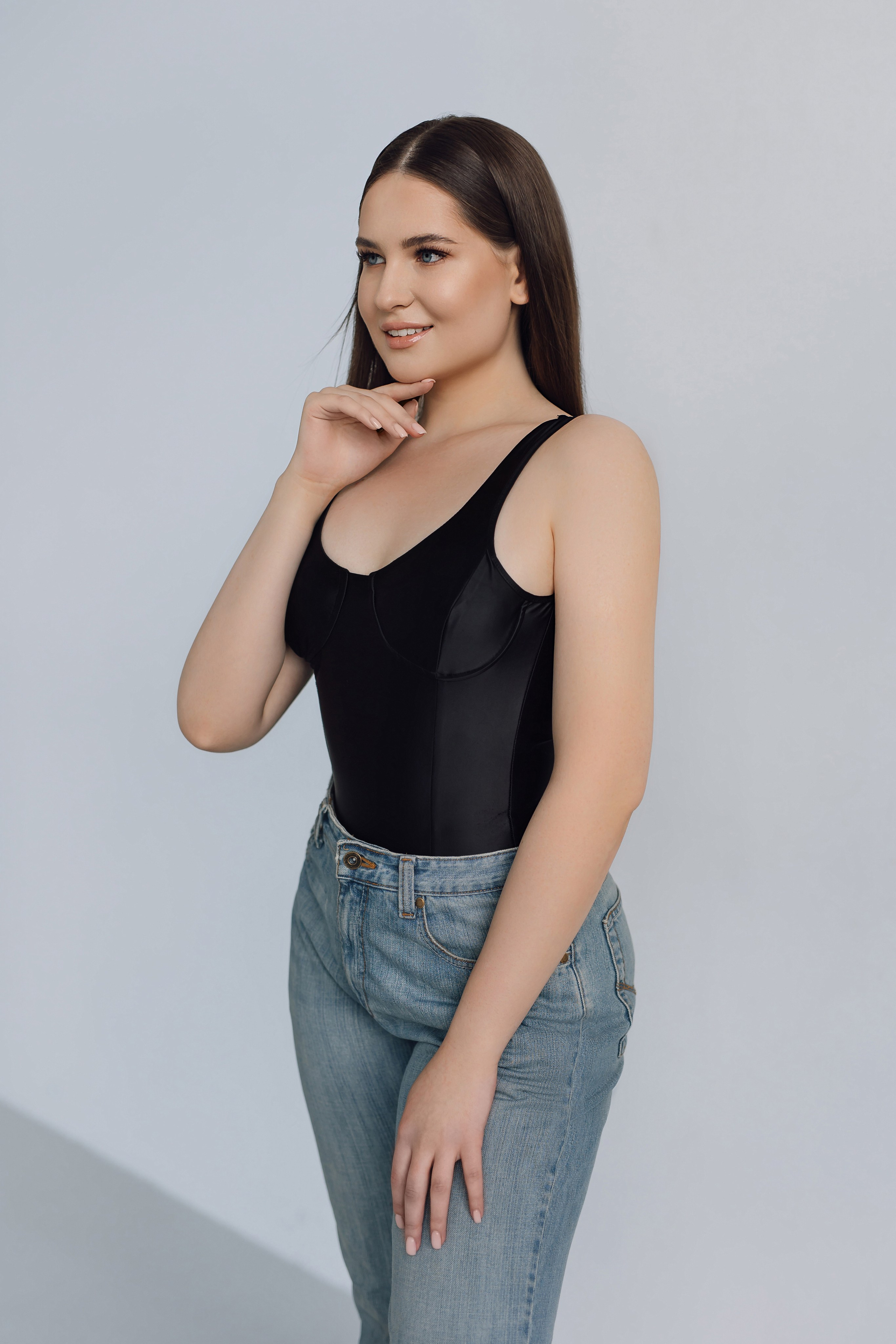 Модель для предметной съемки Янина Москва| Sale Easy