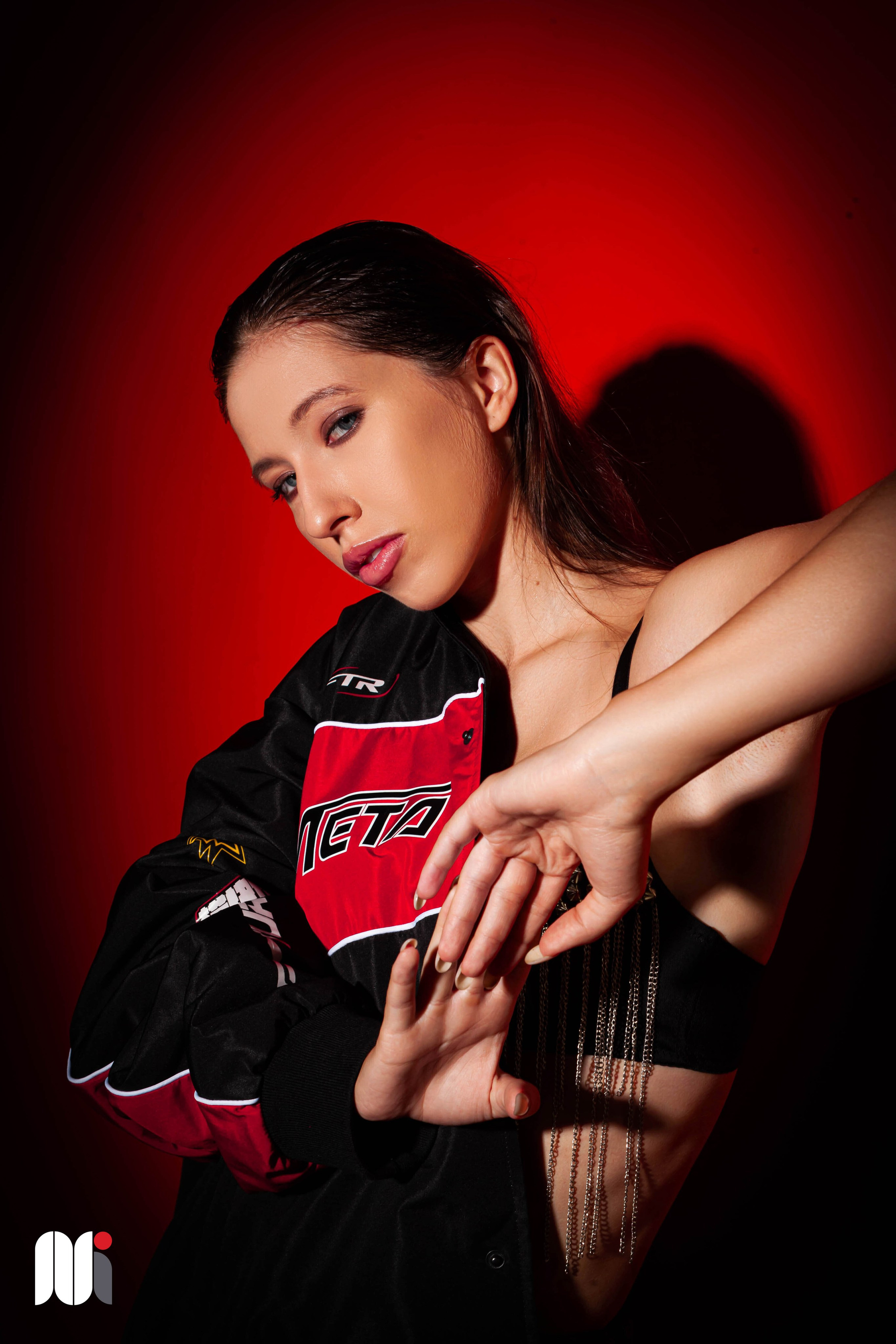 Модель для предметной съемки Евгения Г. Н.Н.| Sale Easy