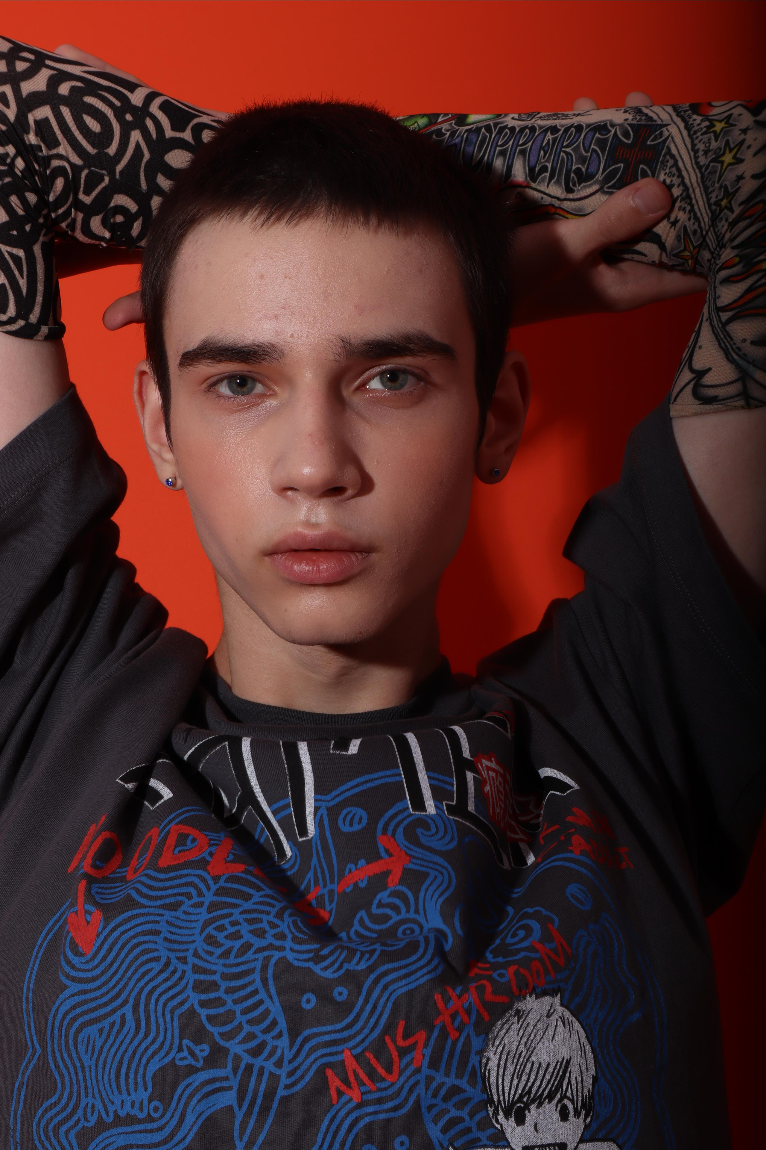 Модель для предметной съемки Дмитрий З. Москва | Sale Easy