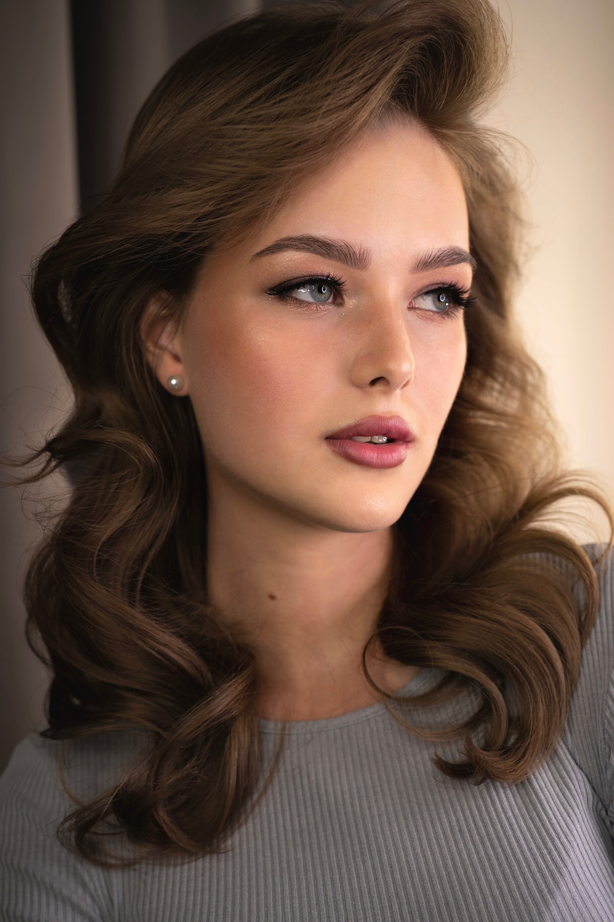 Модель для предметной съемки Алина С. Красноярск| Sale Easy