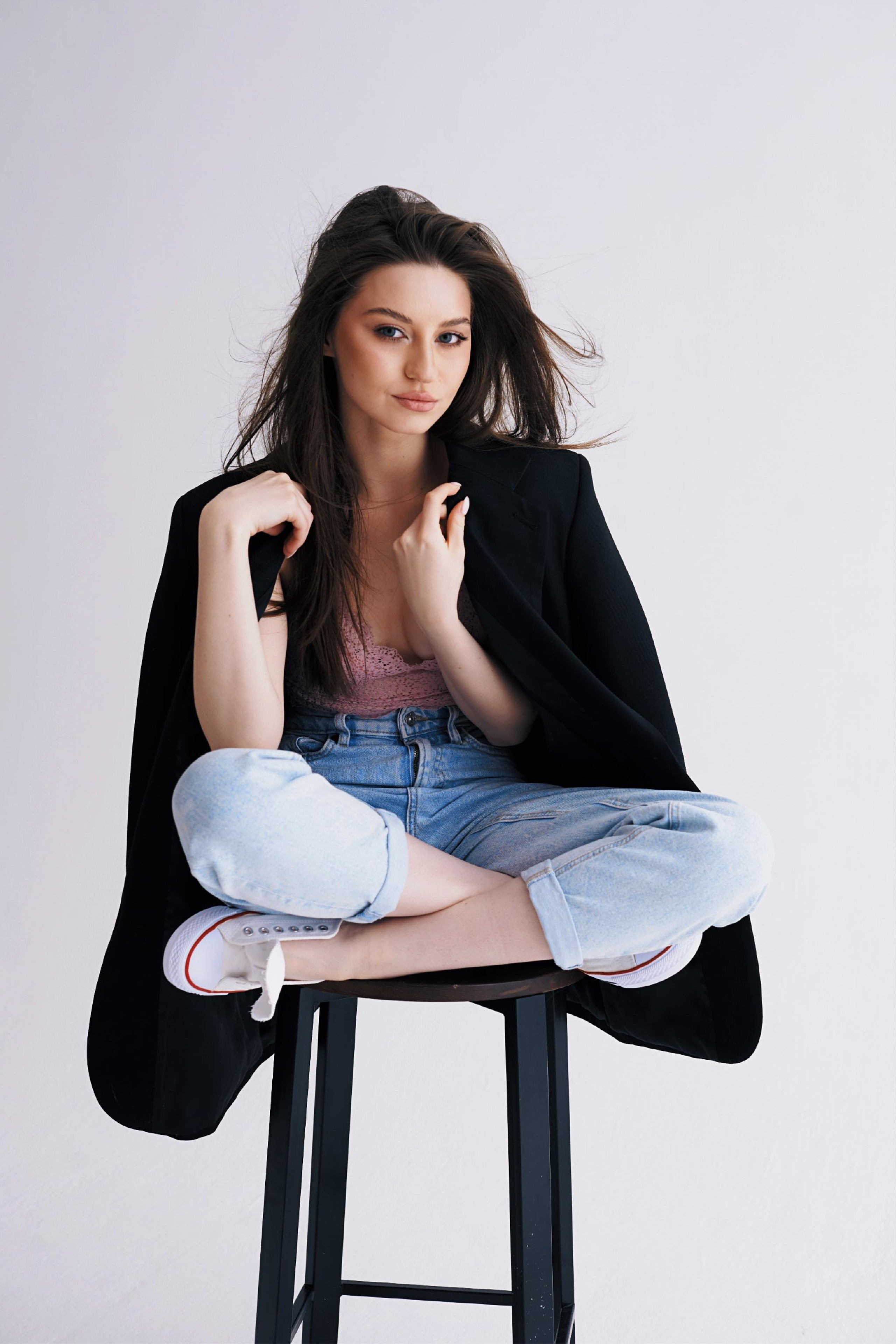 Модель для предметной съемки Варвара Москва| Sale Easy