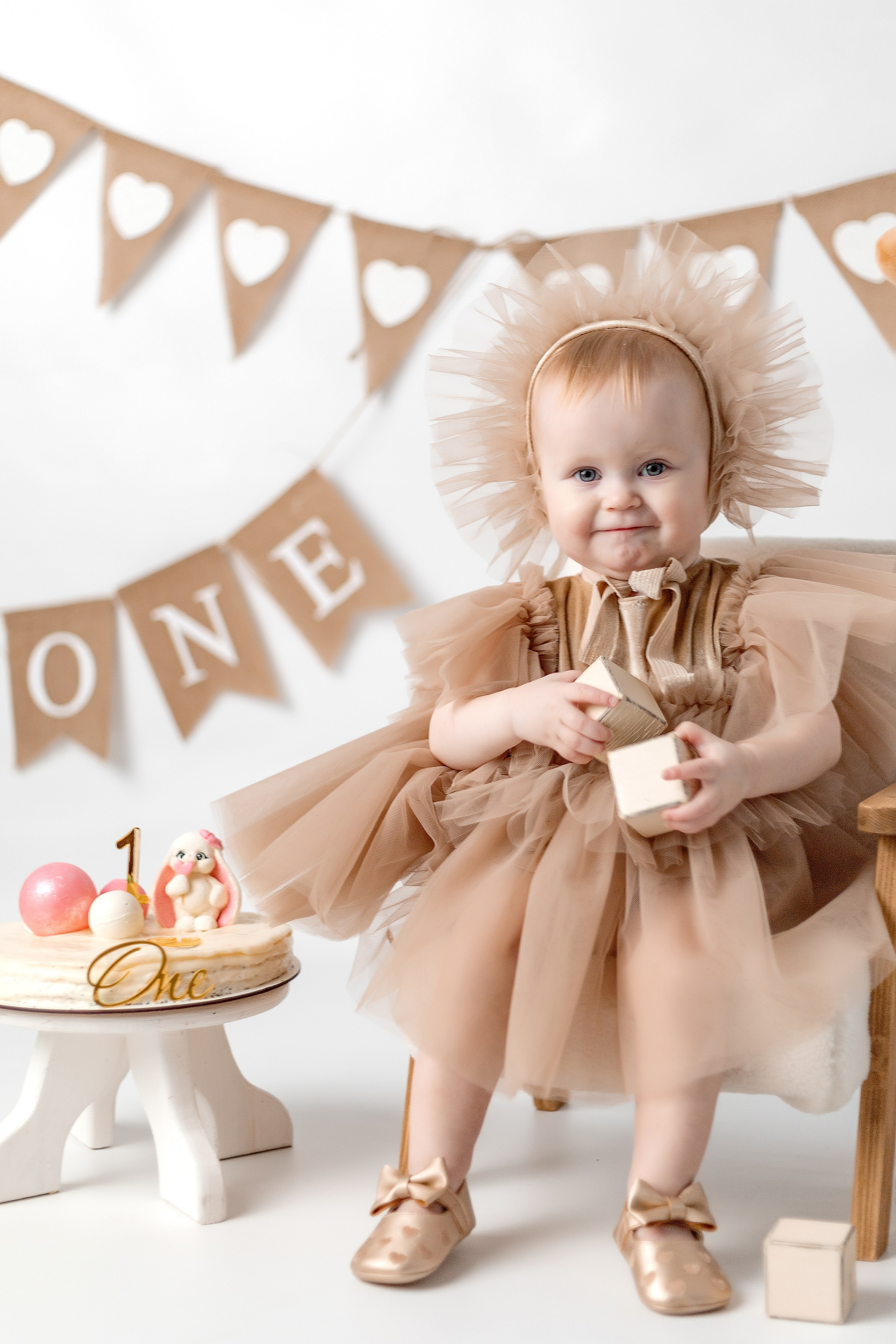 Модель девочка для предметной съемки Алиса К. Казань| Sale Easy