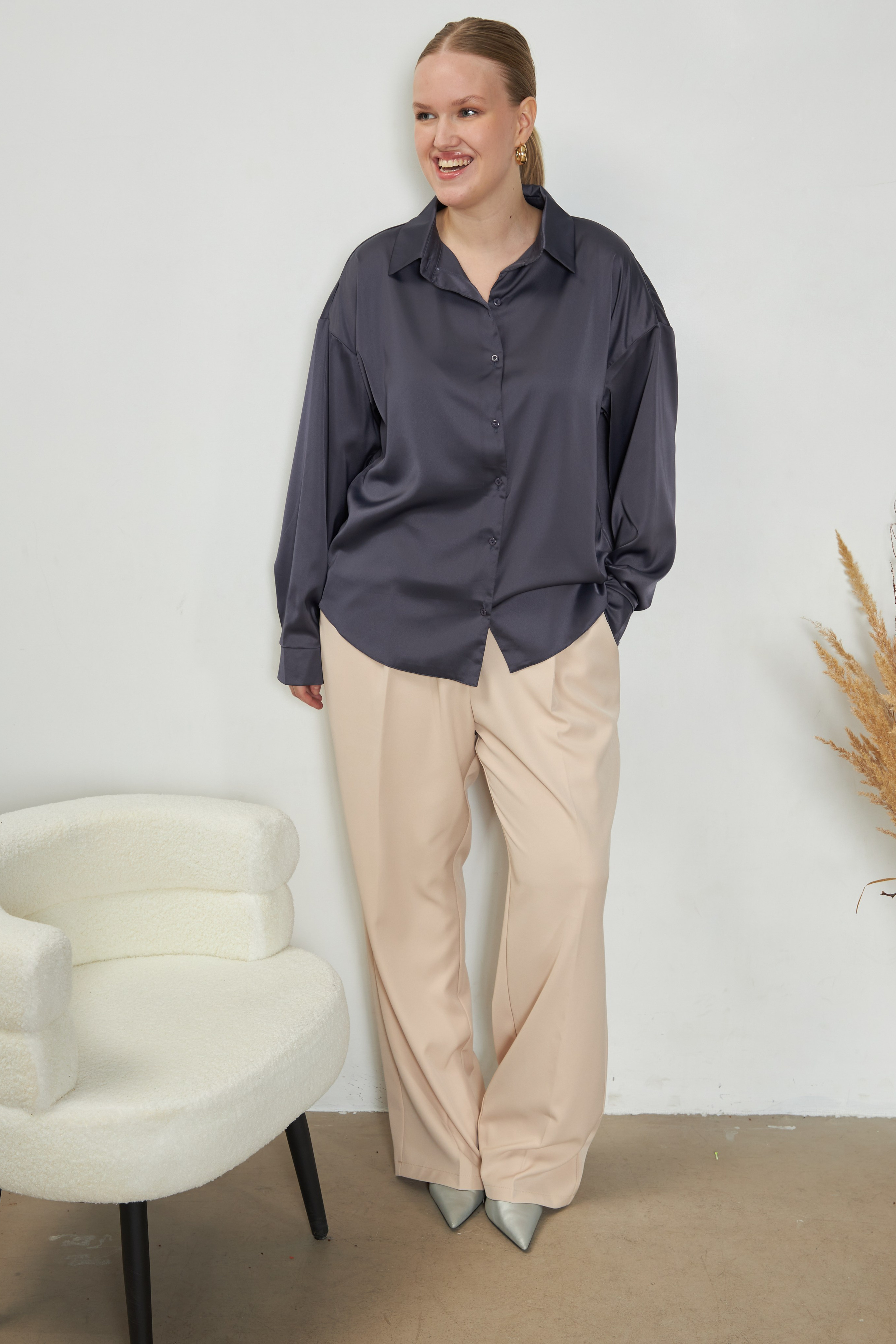 Модель plus size для предметной съемки Василиса Б. Москва | Sale Easy