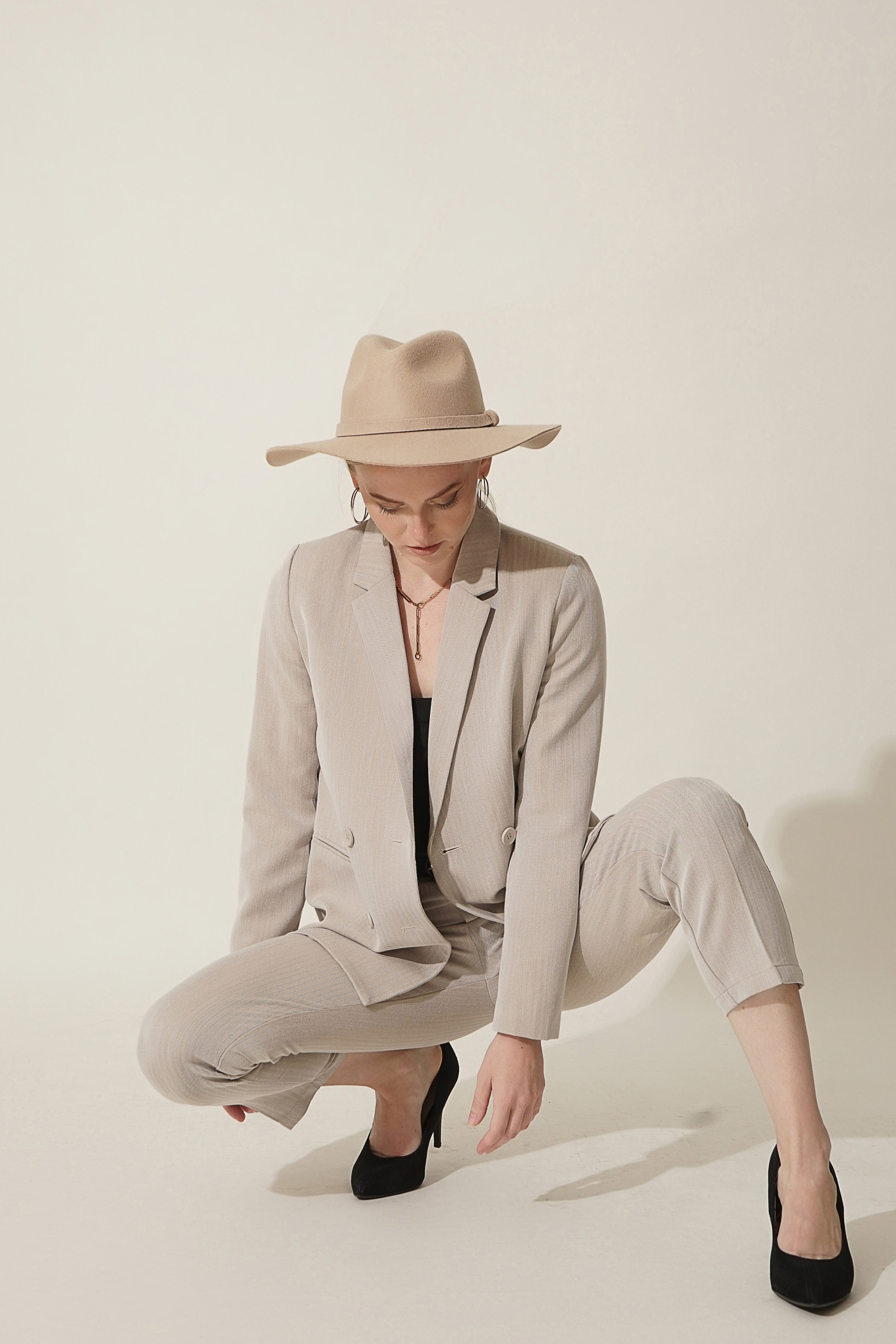 Модель для предметной съемки  Дарья П. Сочи| Sale Easy