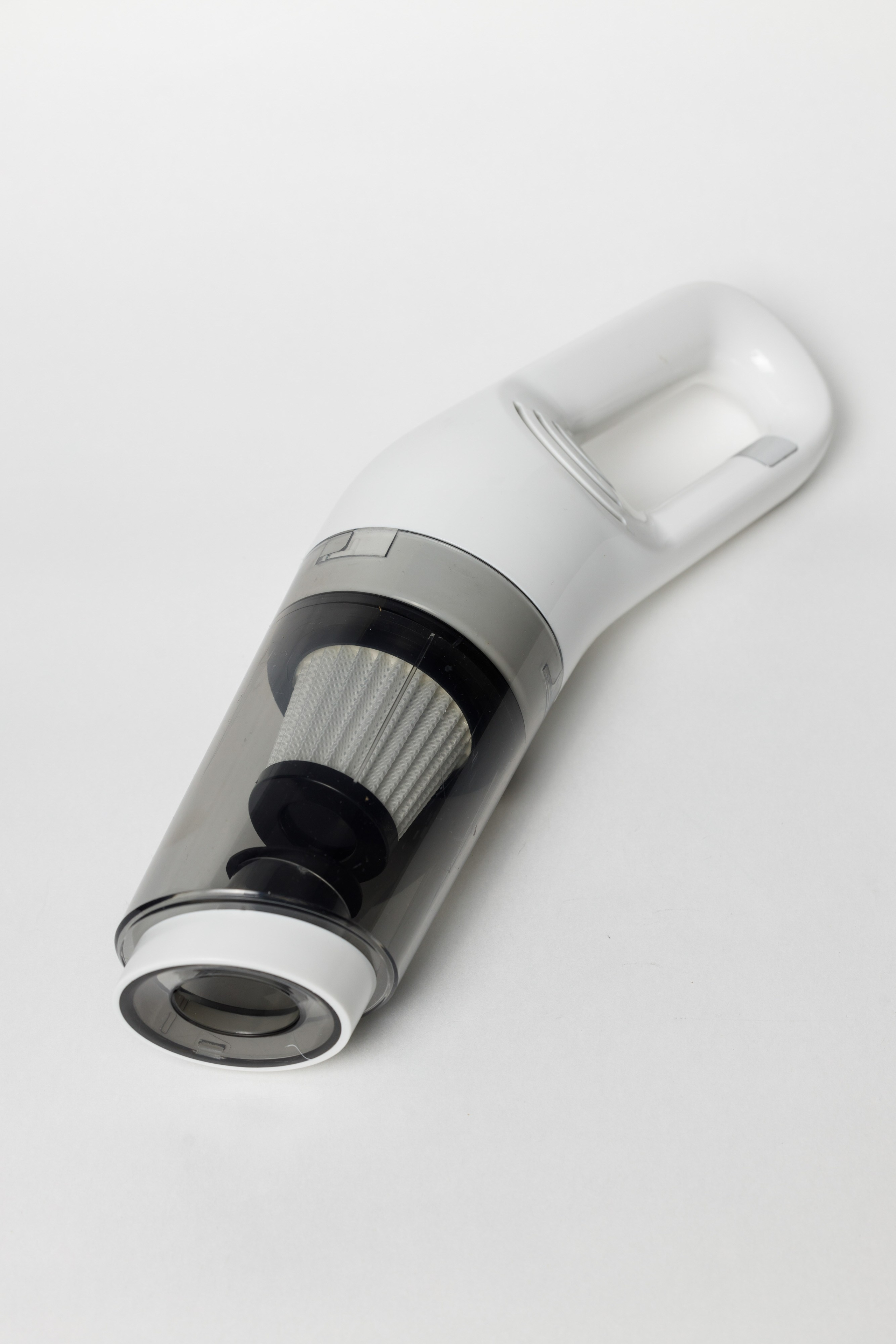 Профессиональная предметная съемка техники с акцентом на стиль и удобство использования.