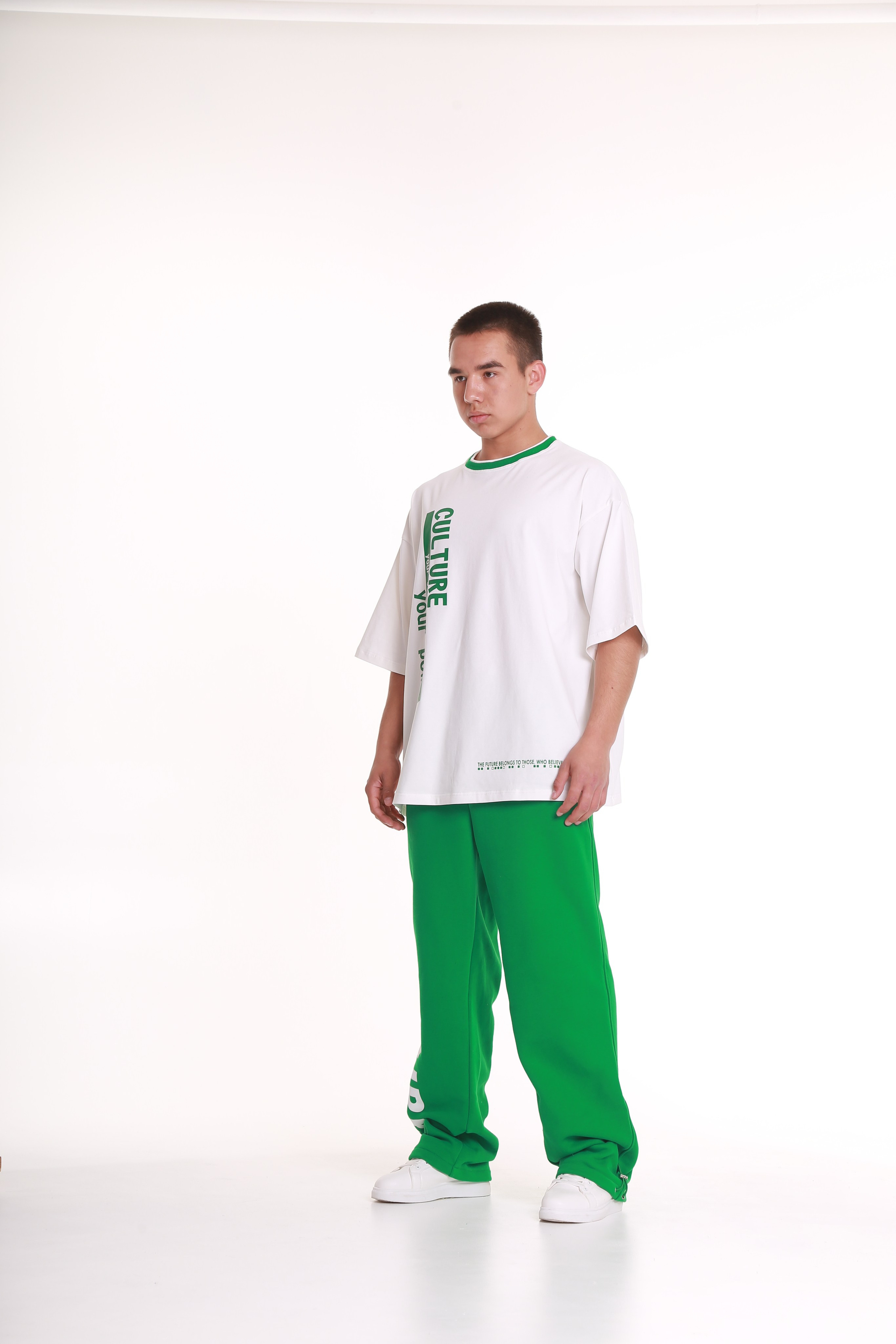 Модель для предметной съемки Булат Казань| Sale Easy