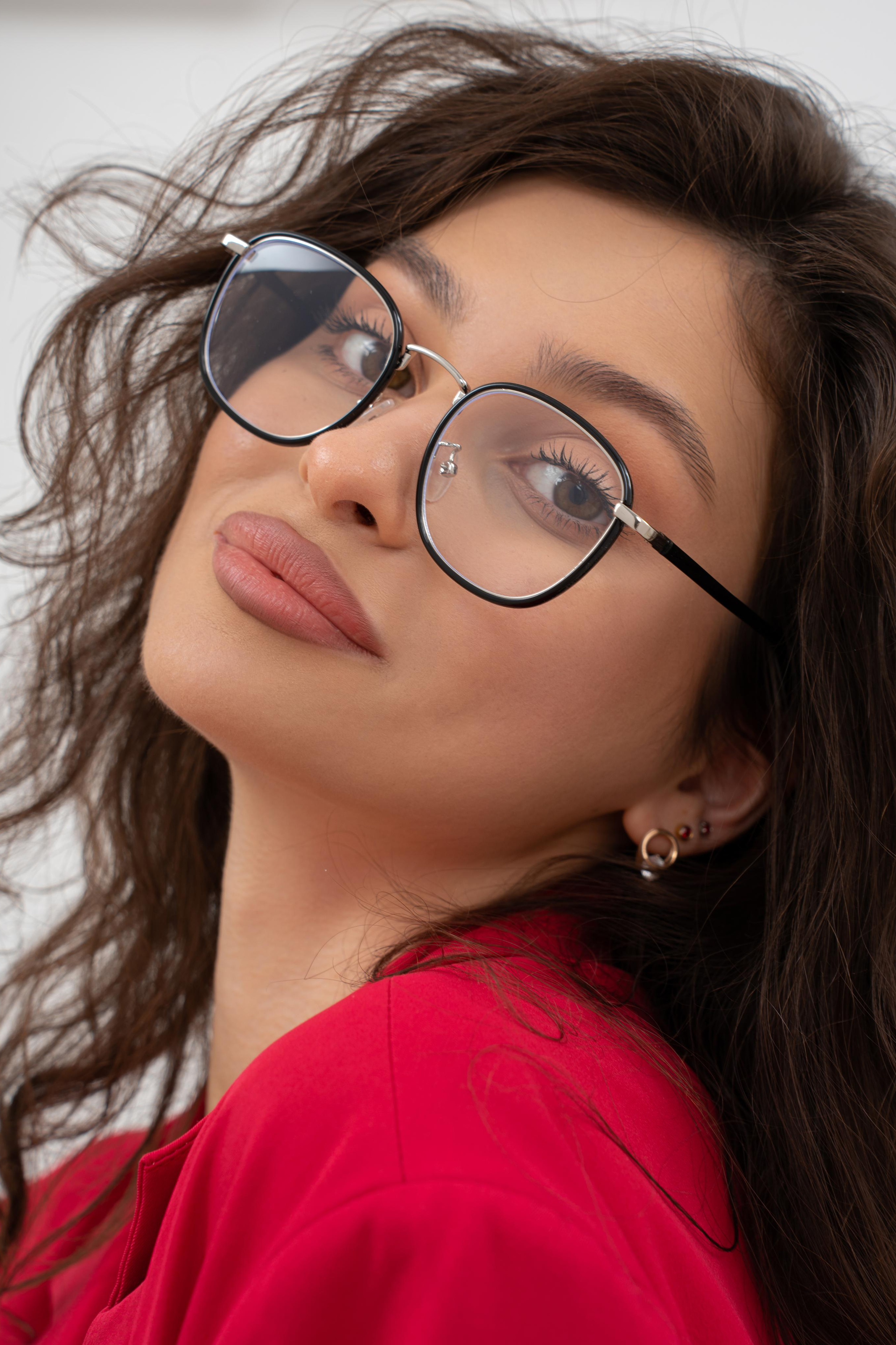 Модель для предметной съемки Станислава Москва| Sale Easy