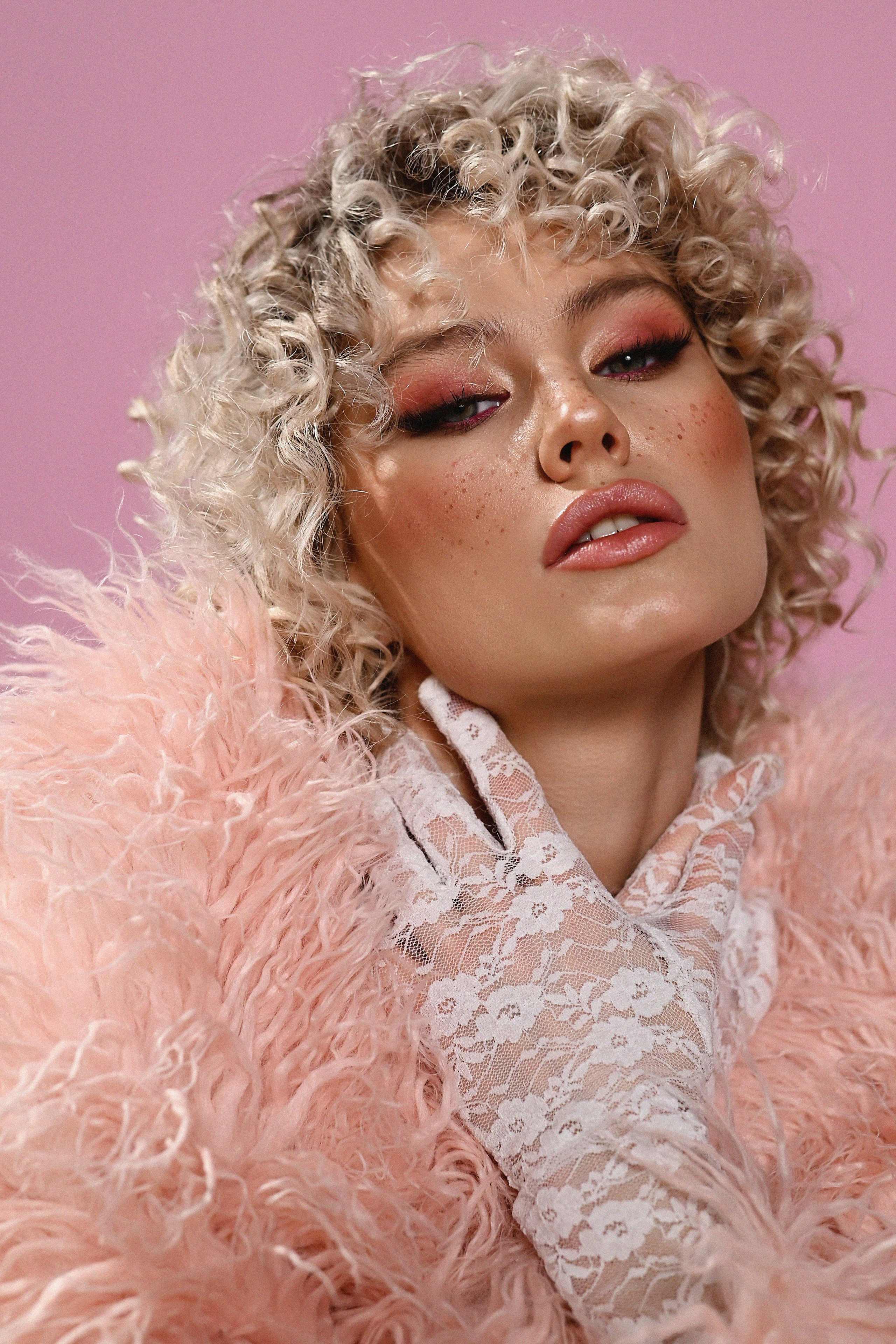 Модель для предметной съемки Алина У. С.-Пб| Sale Easy