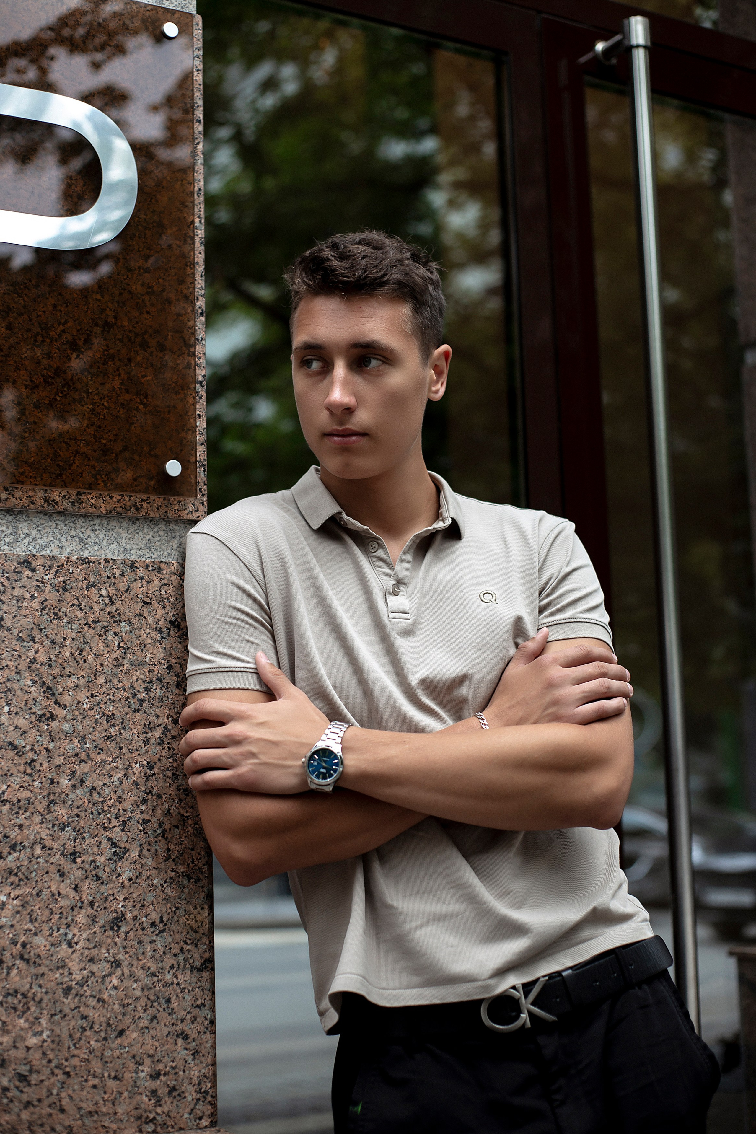 Модель для предметной съемки Эмиль А Казань| Sale Easy