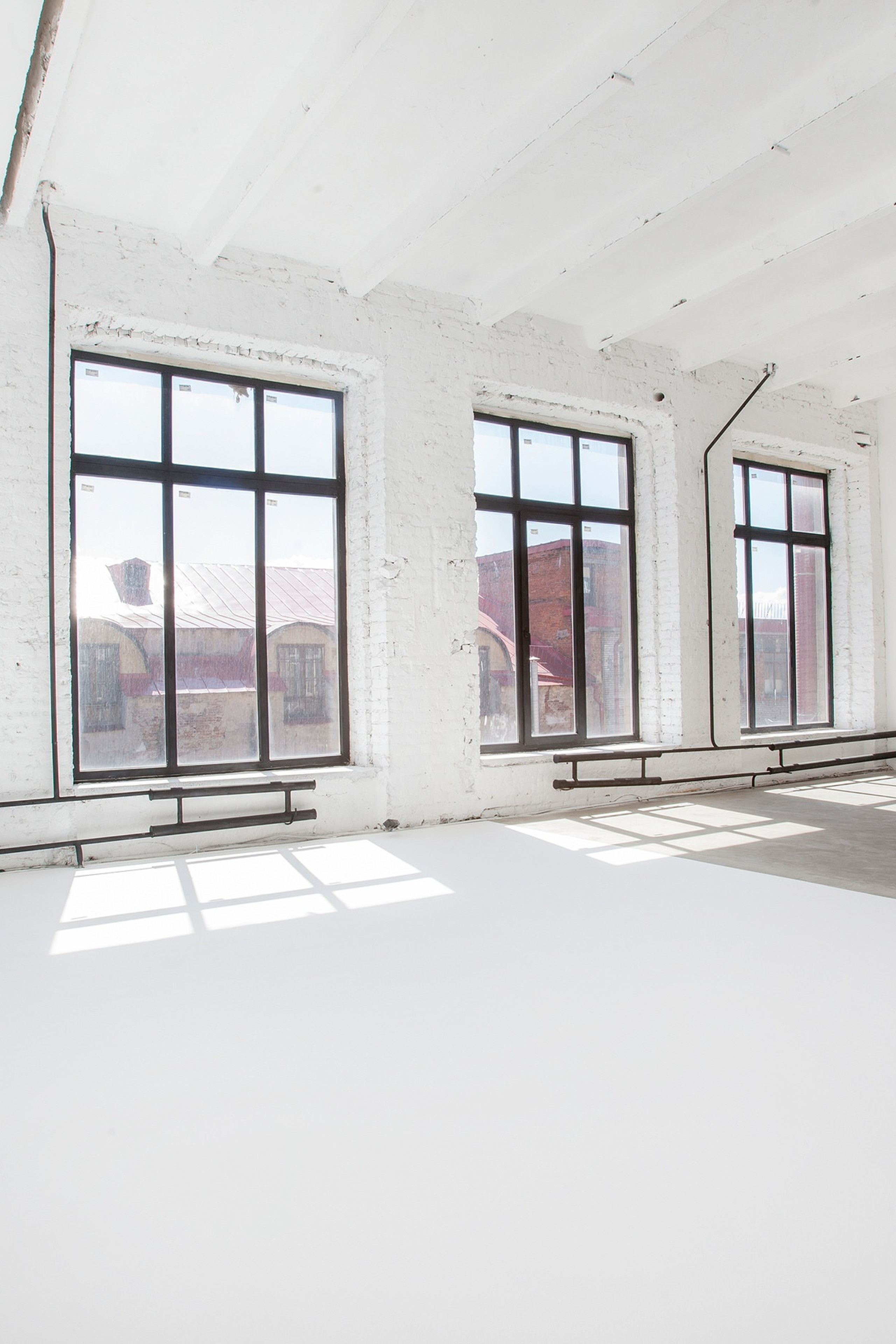 ЛОКАЦИЯ 223 — зал Циклорама для предм. съемки С.-Пб|Sale Easy