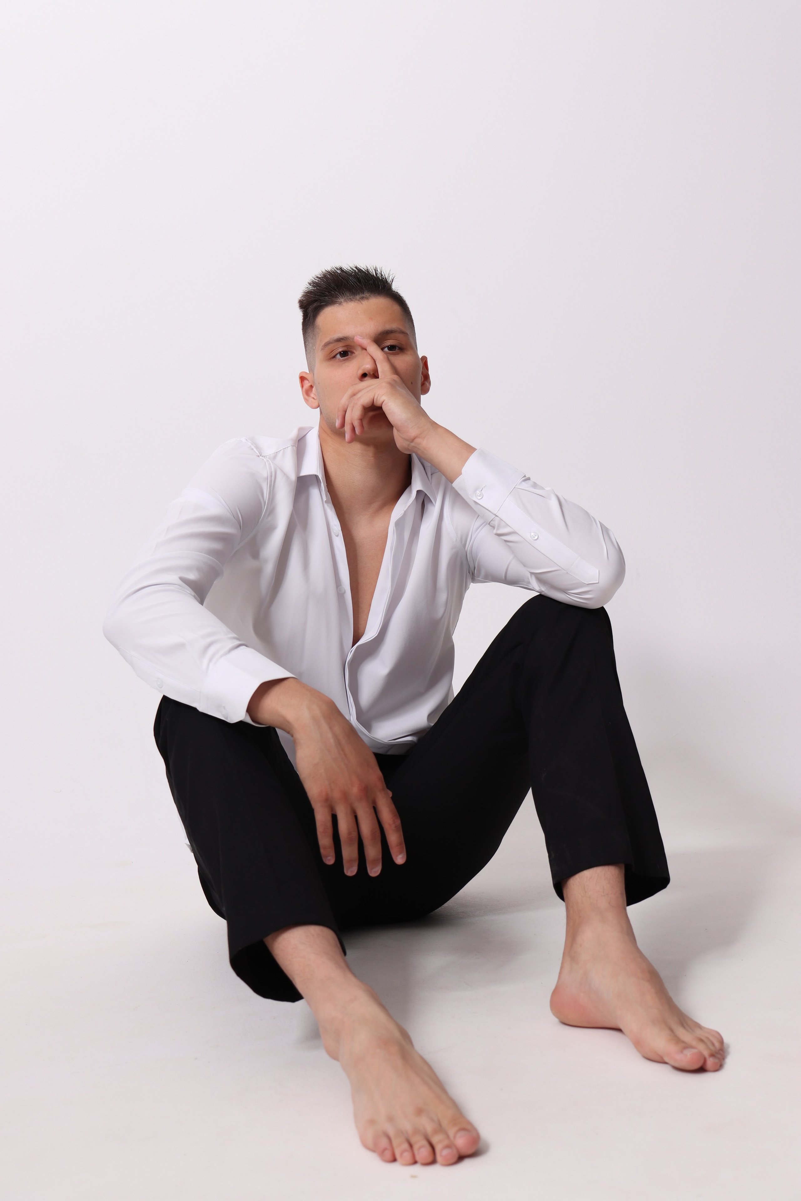 Модель для предметной съемки Тимур id 17 026 Казань| Sale Easy