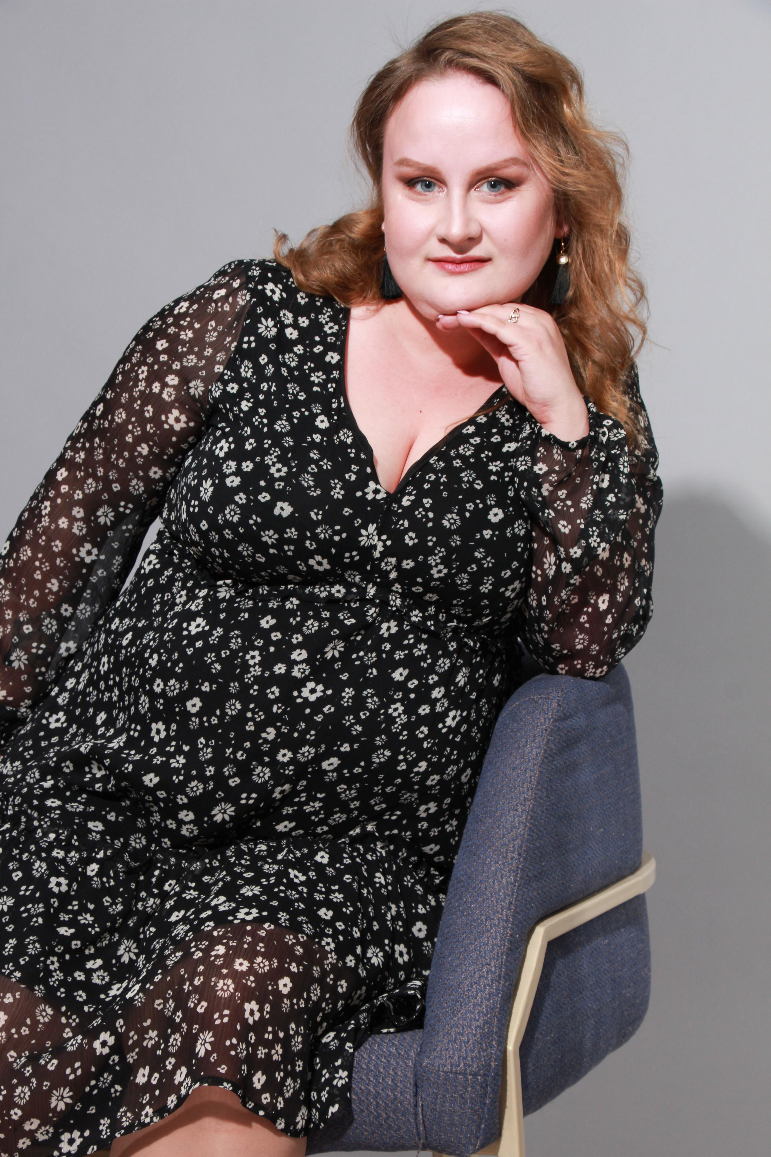 Модель plus size  для предметной съемки Света Б.  Новосибирск|Sale Eas