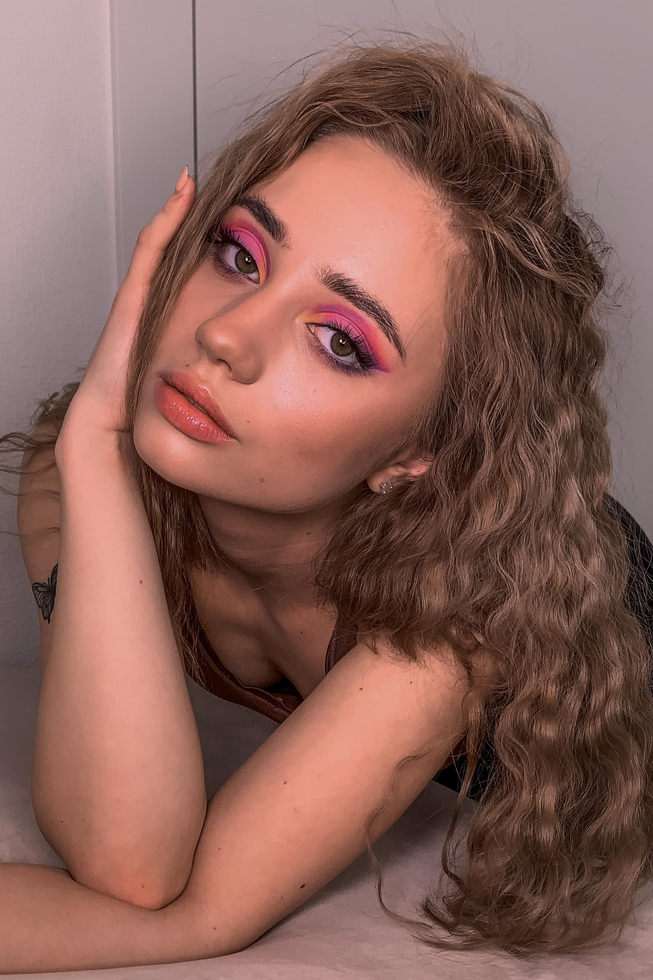 Модель для предметной съемки Вероника 8 Н.Новгород | Sale Easy