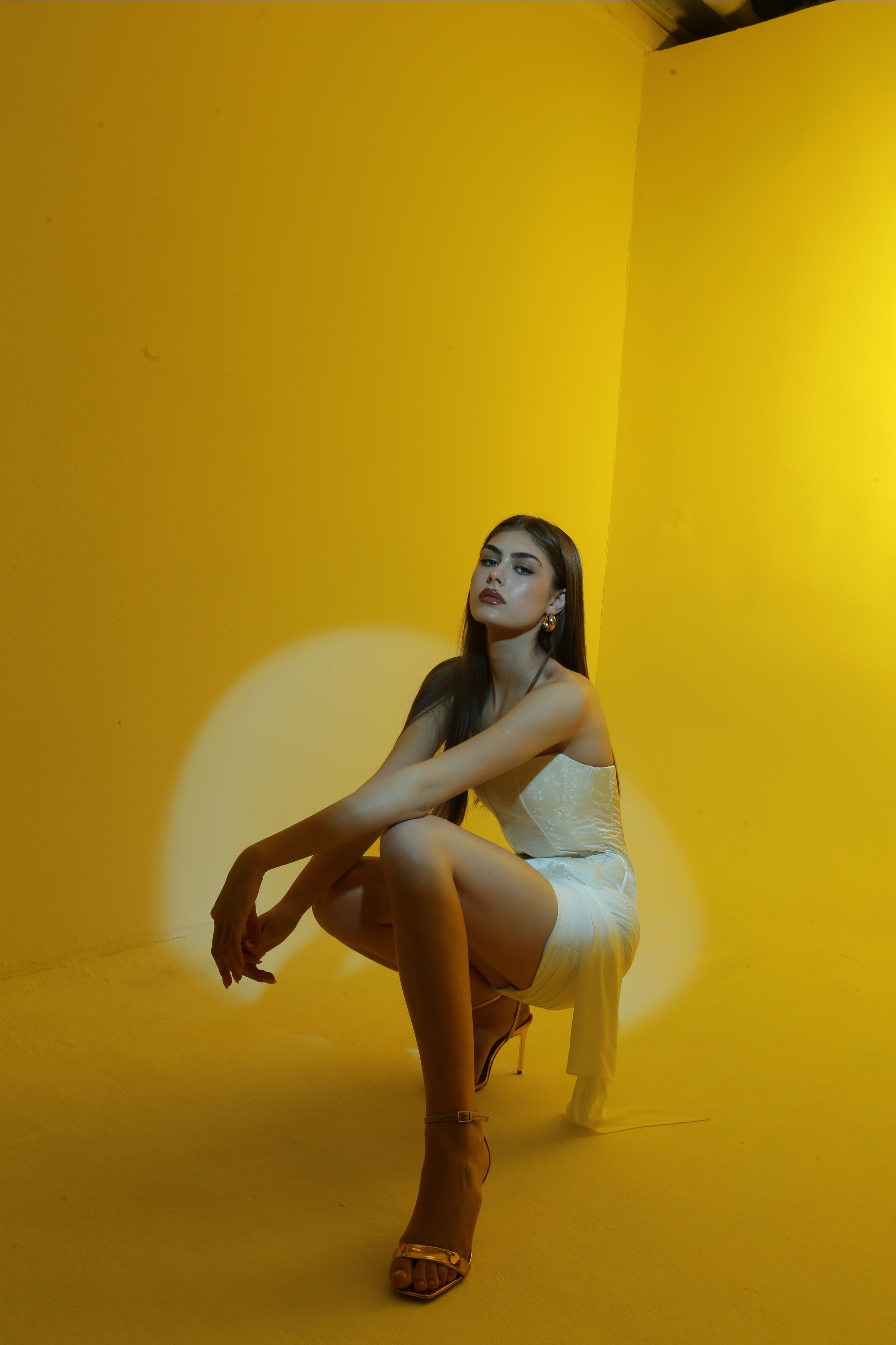 Модель для предметной съемки Полина Г. Москва| Sale Easy