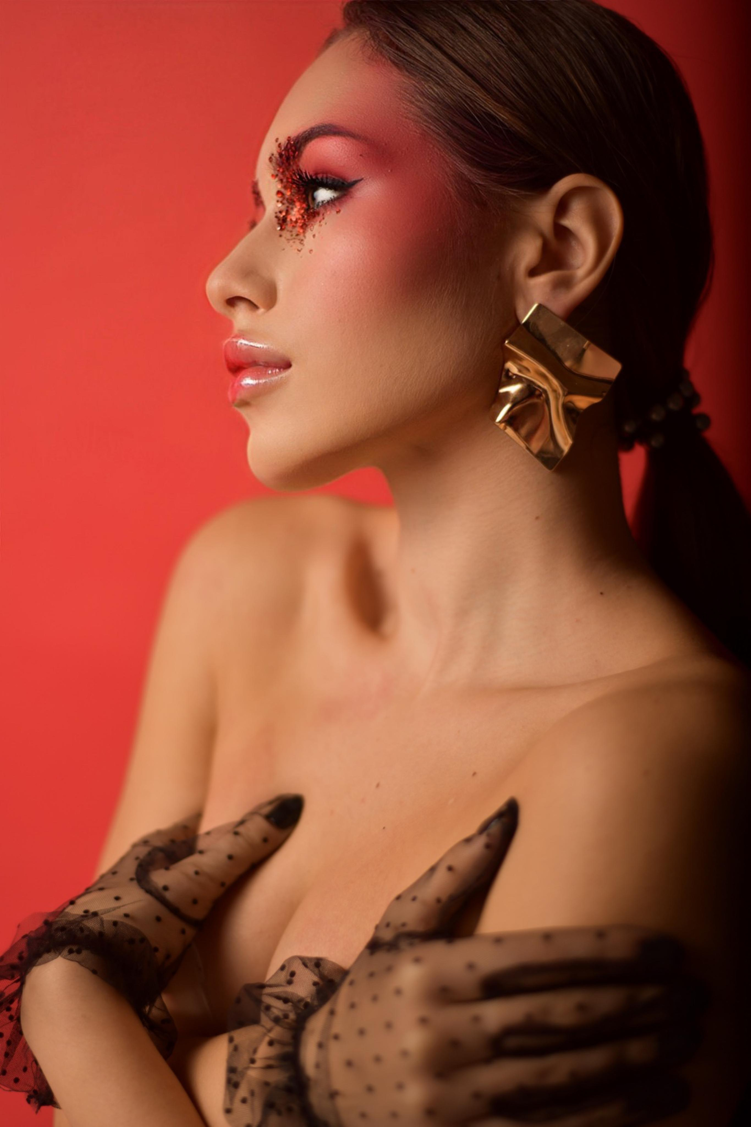 Модель для предметной съемки красотка Виктория В.Москва| Sale Easy