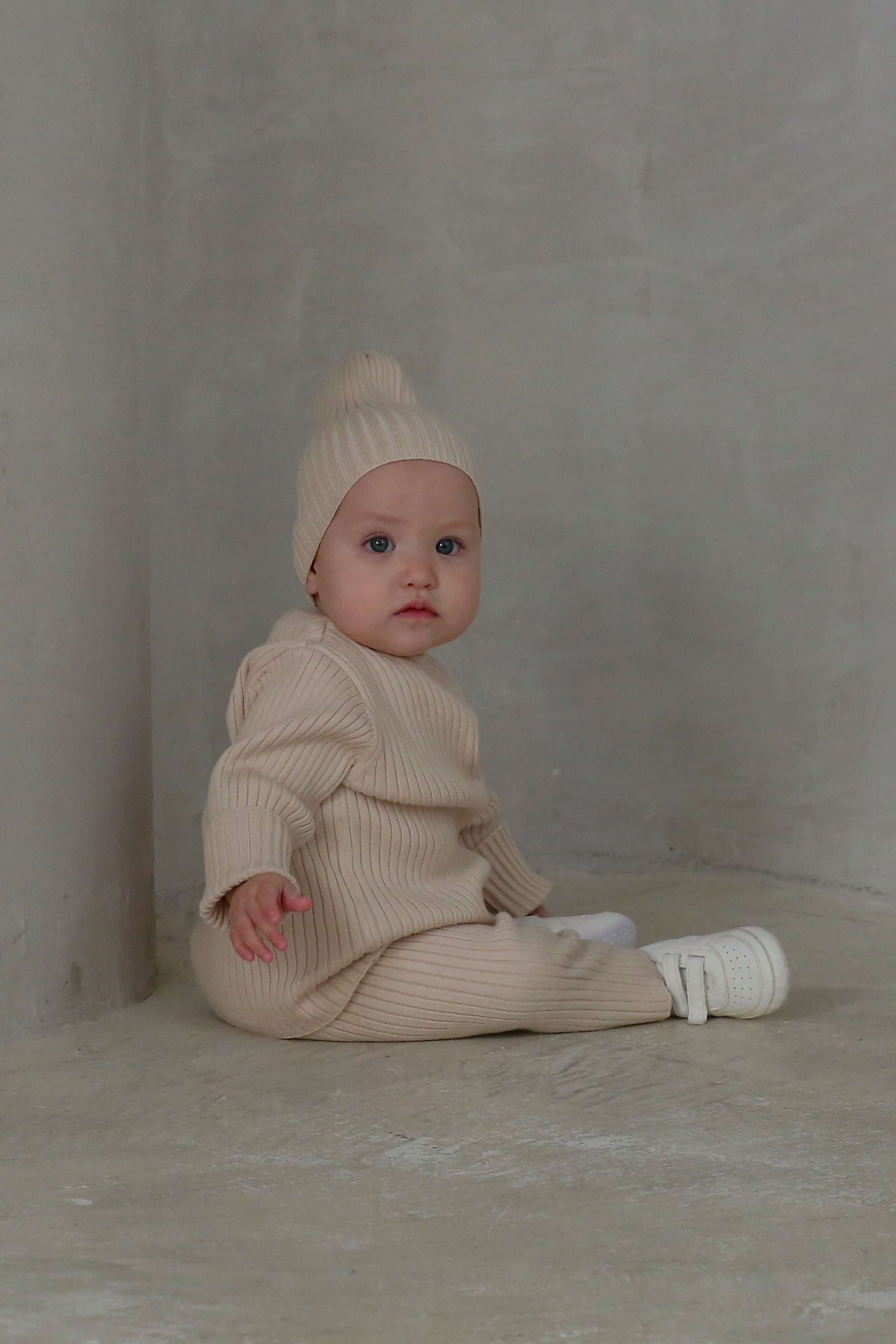 Модель девочка для предметной съемки Амелия Казань| Sale Easy