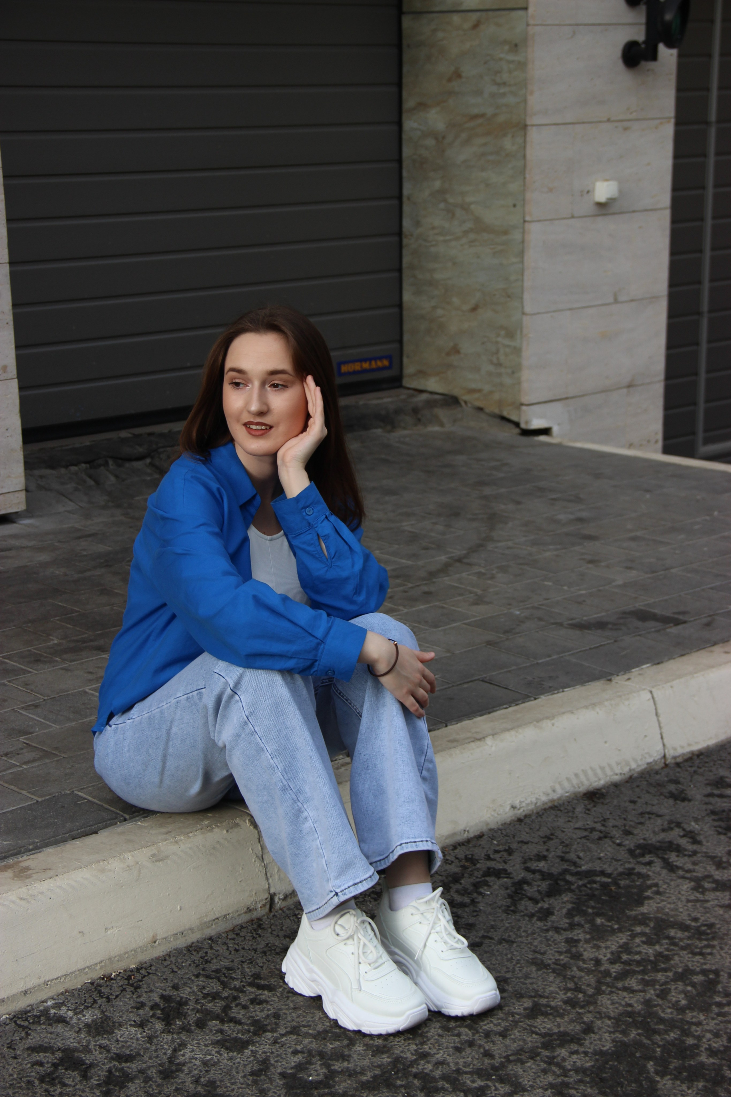 Модель для предметной съемки Назира Казань| Sale Easy