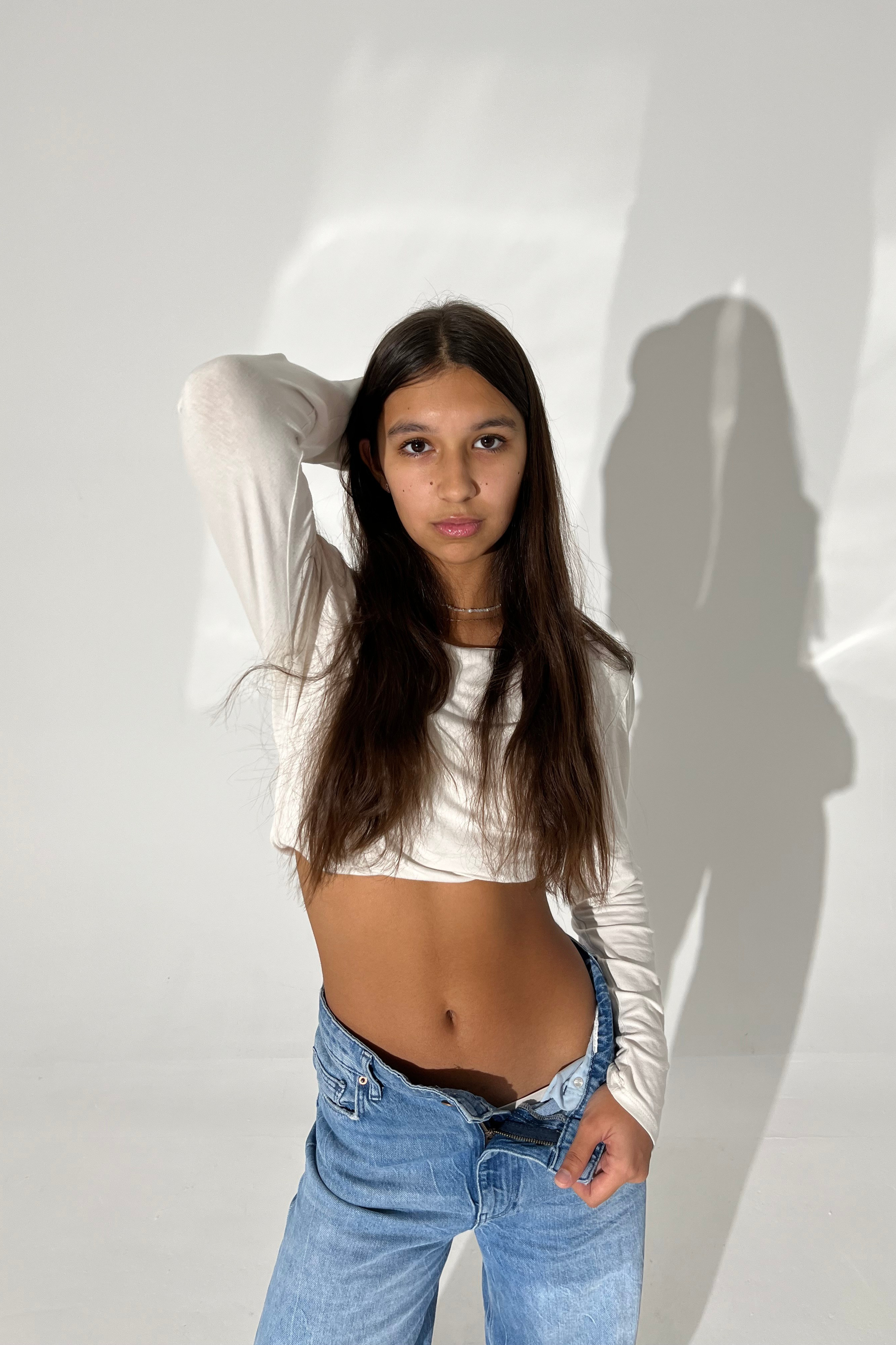 Модель для предметной съемки Джамиля Казань| Sale Easy