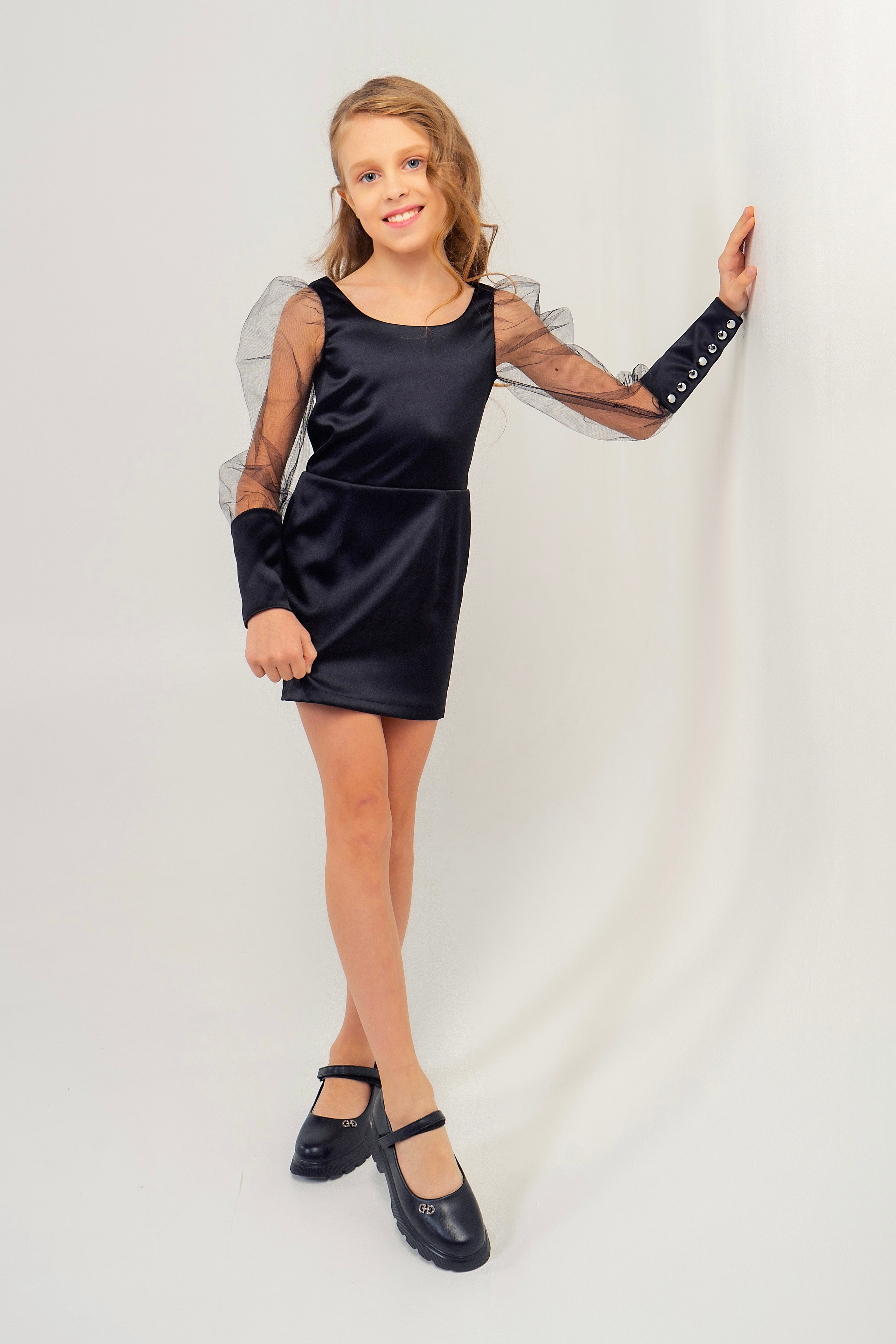 Модель девочка Дарья Ф. для предметной съемки. Новосибирск|Sale Eas