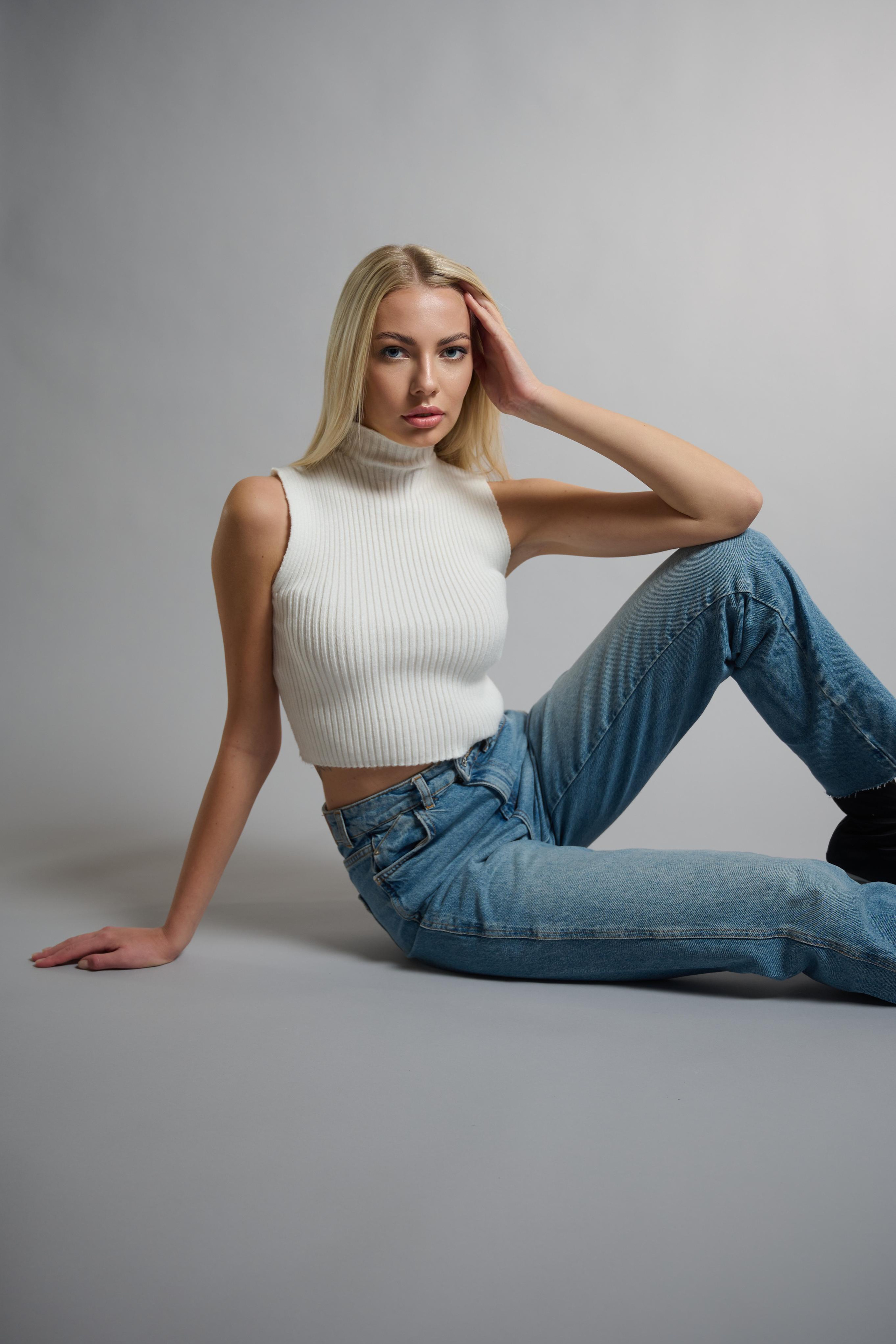 Модель для предметной съемки Анна И. Москва| Sale Easy