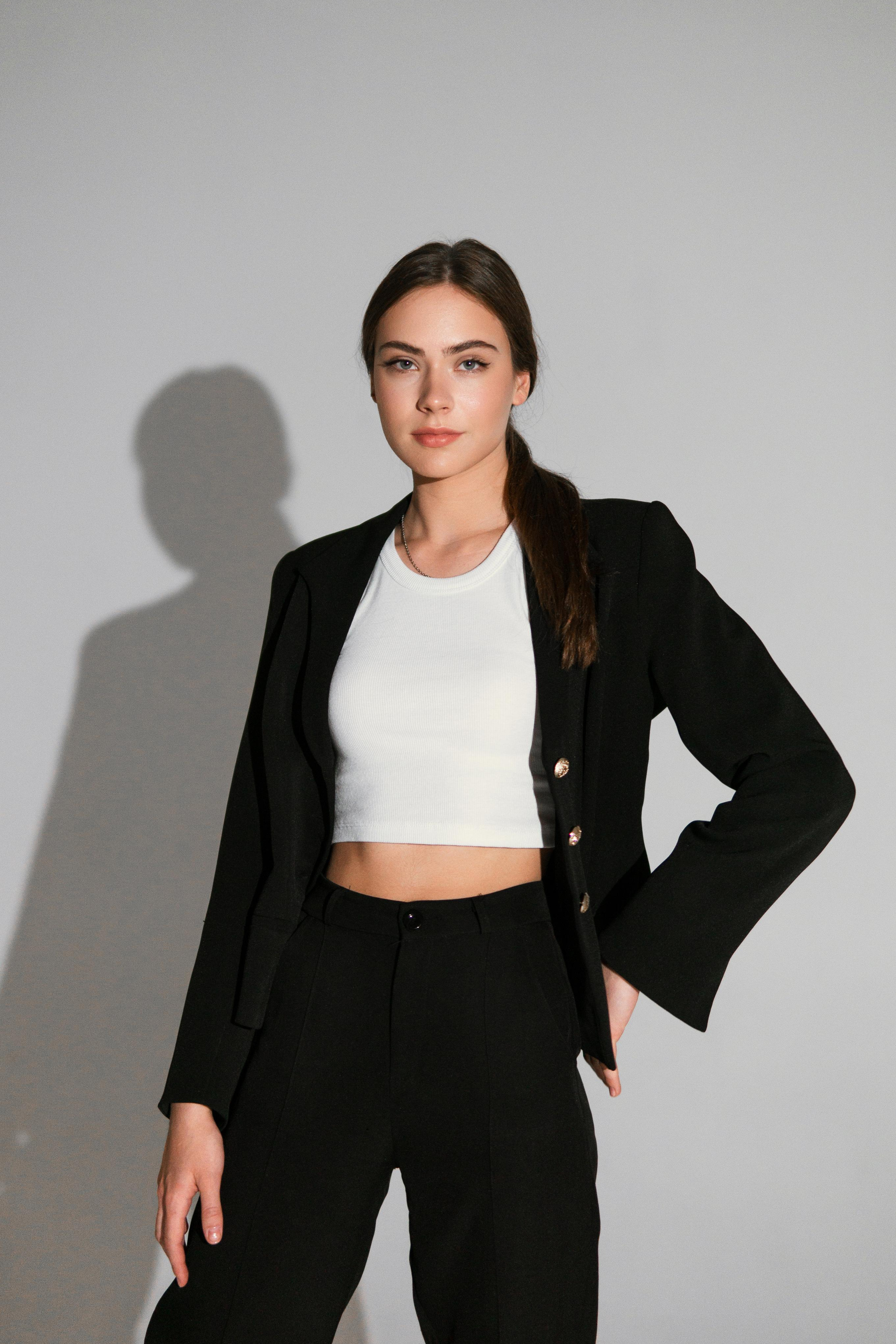 Модель для предметной съемки Рада Н.Новгород | Sale Easy