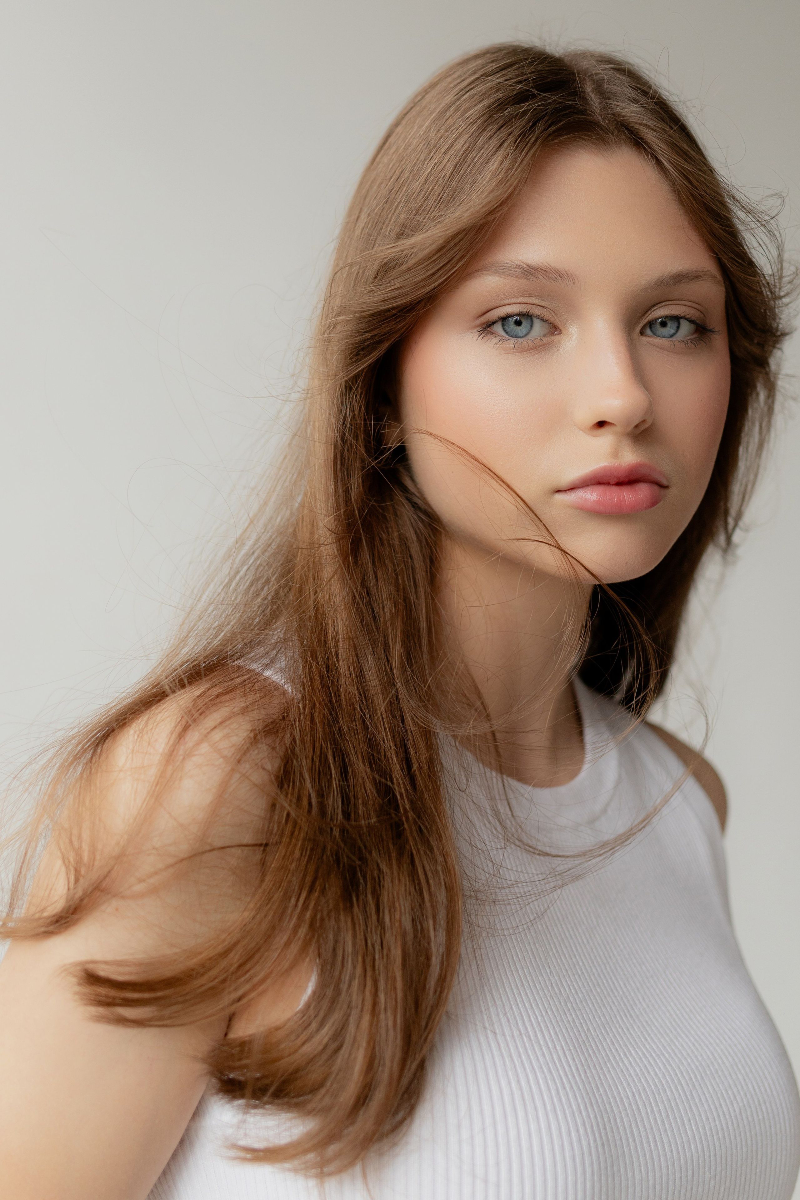 Модель для предметной съемки Елизавета Б. С.-Пб| Sale Easy