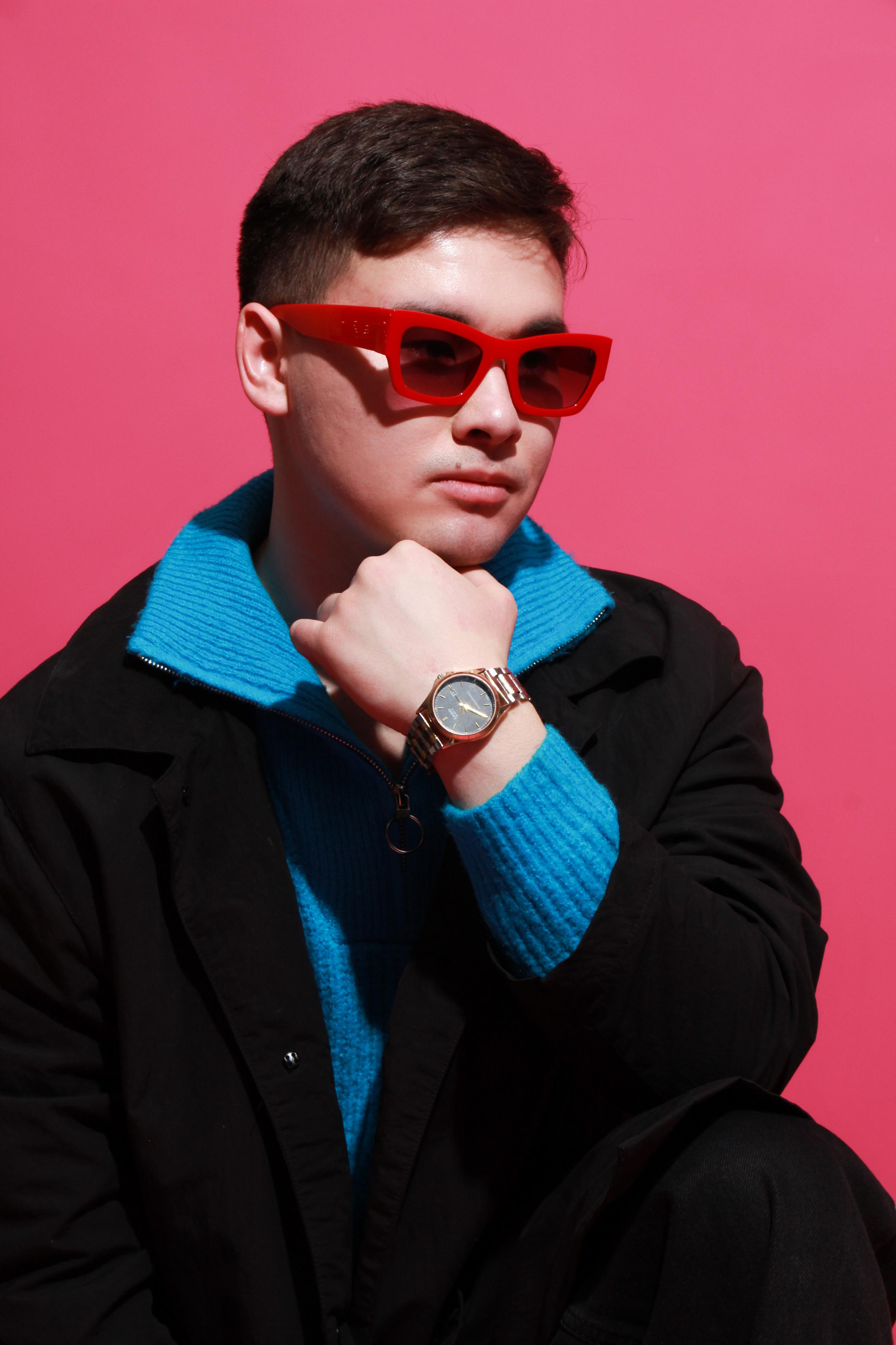 Модель для предметной съемки Данил Б Новосибирск| Sale Easy