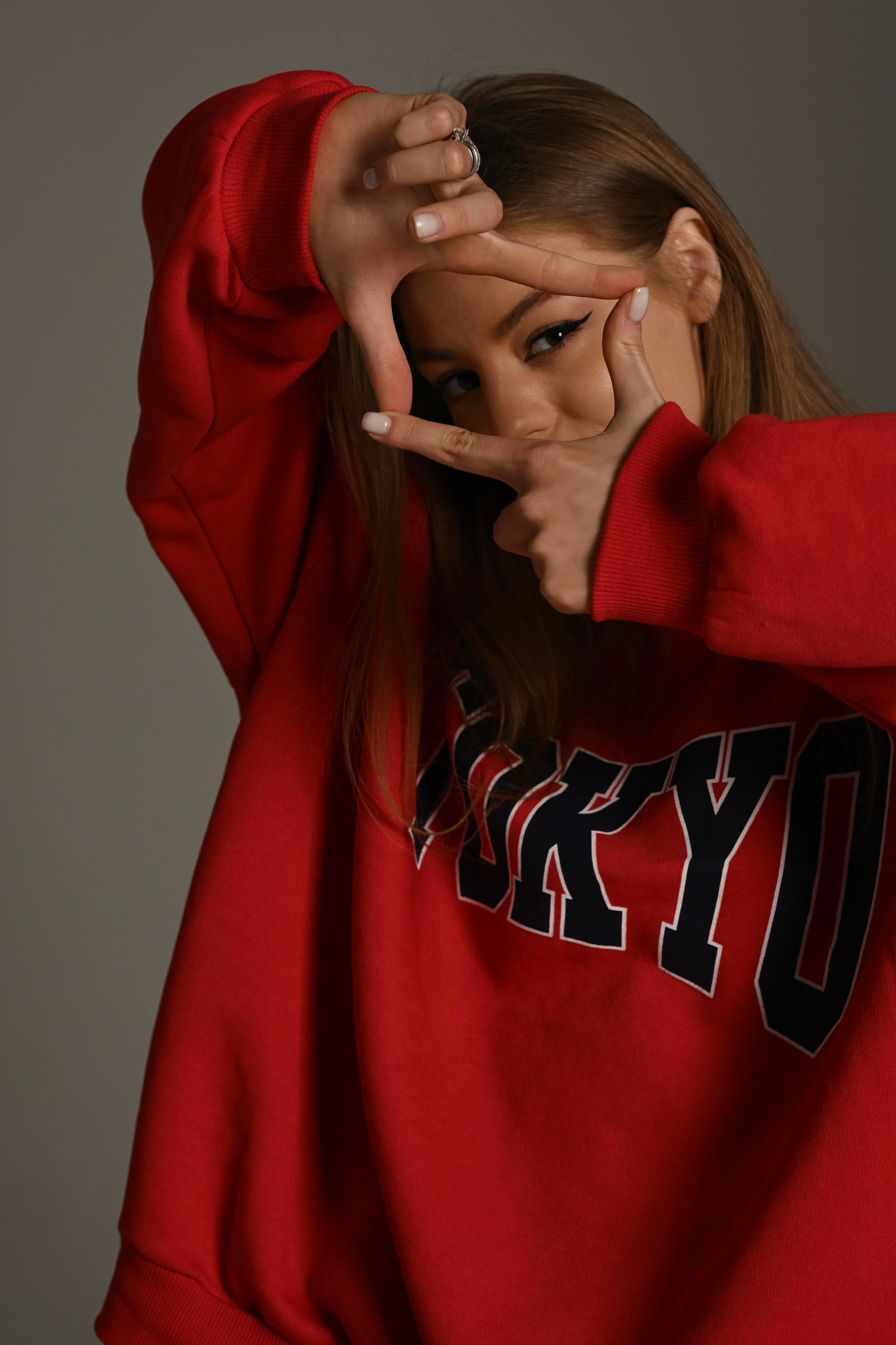 Модель для предметной съемки Мэри Москва| Sale Easy