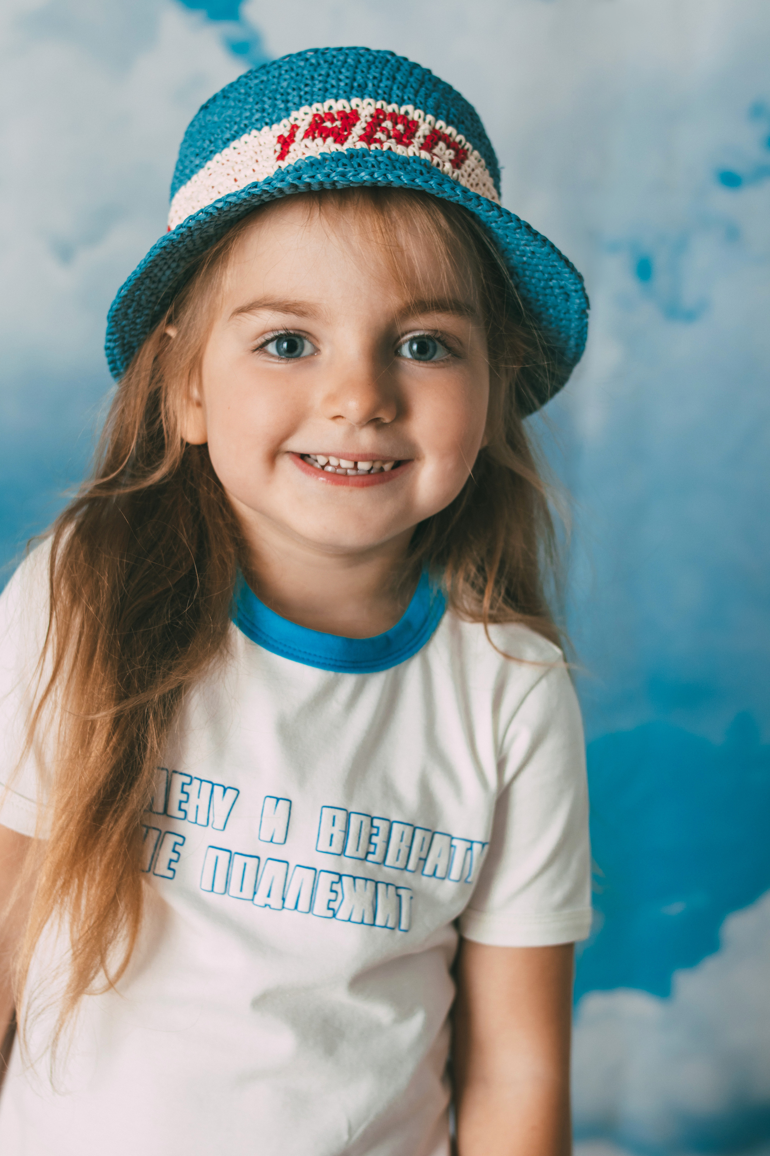 Модель девочка для предметной съемки  Мила Сочи| Sale Easy