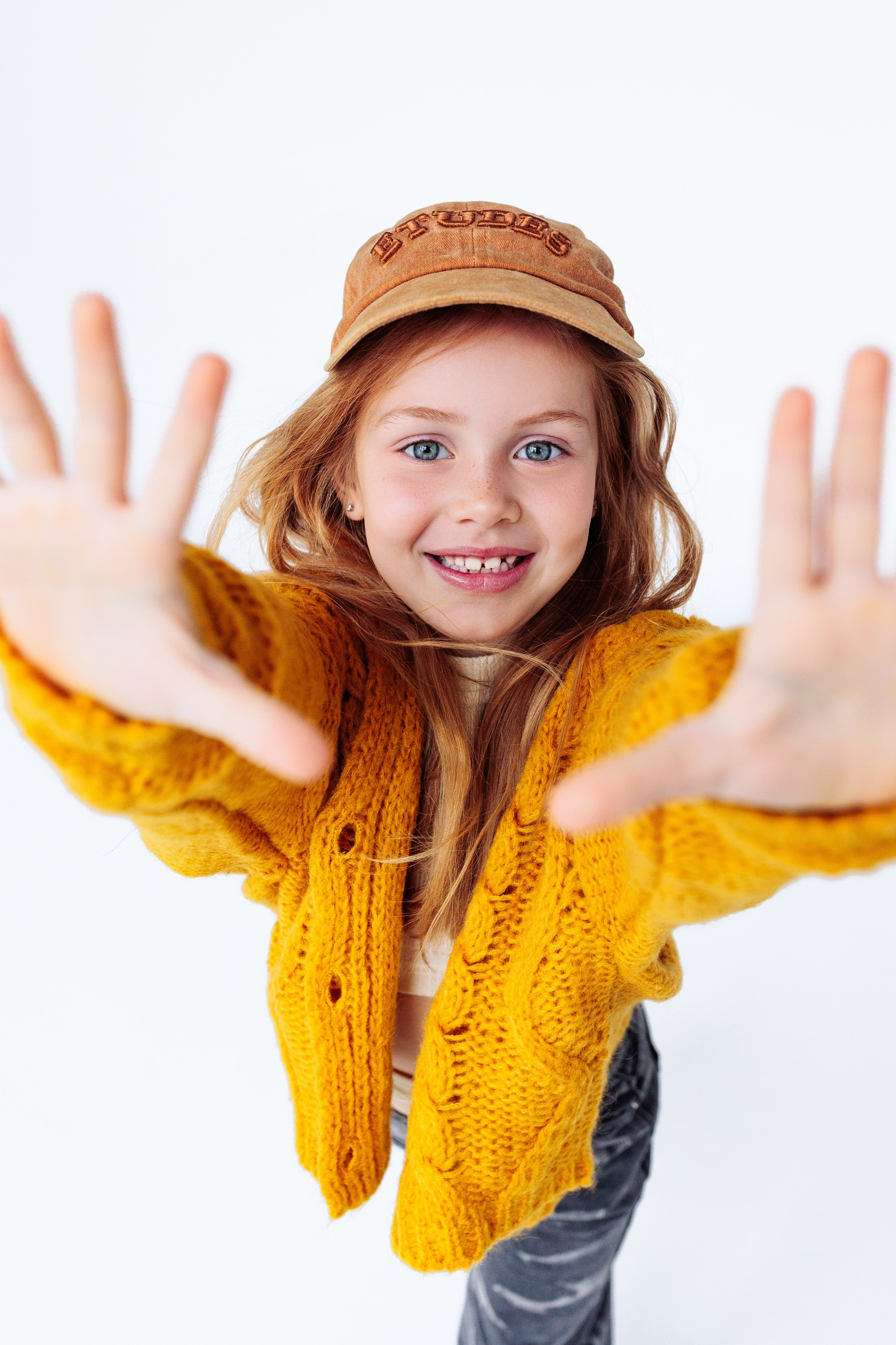 Модель для предметной съемки Самира А. Казань| Sale Easy