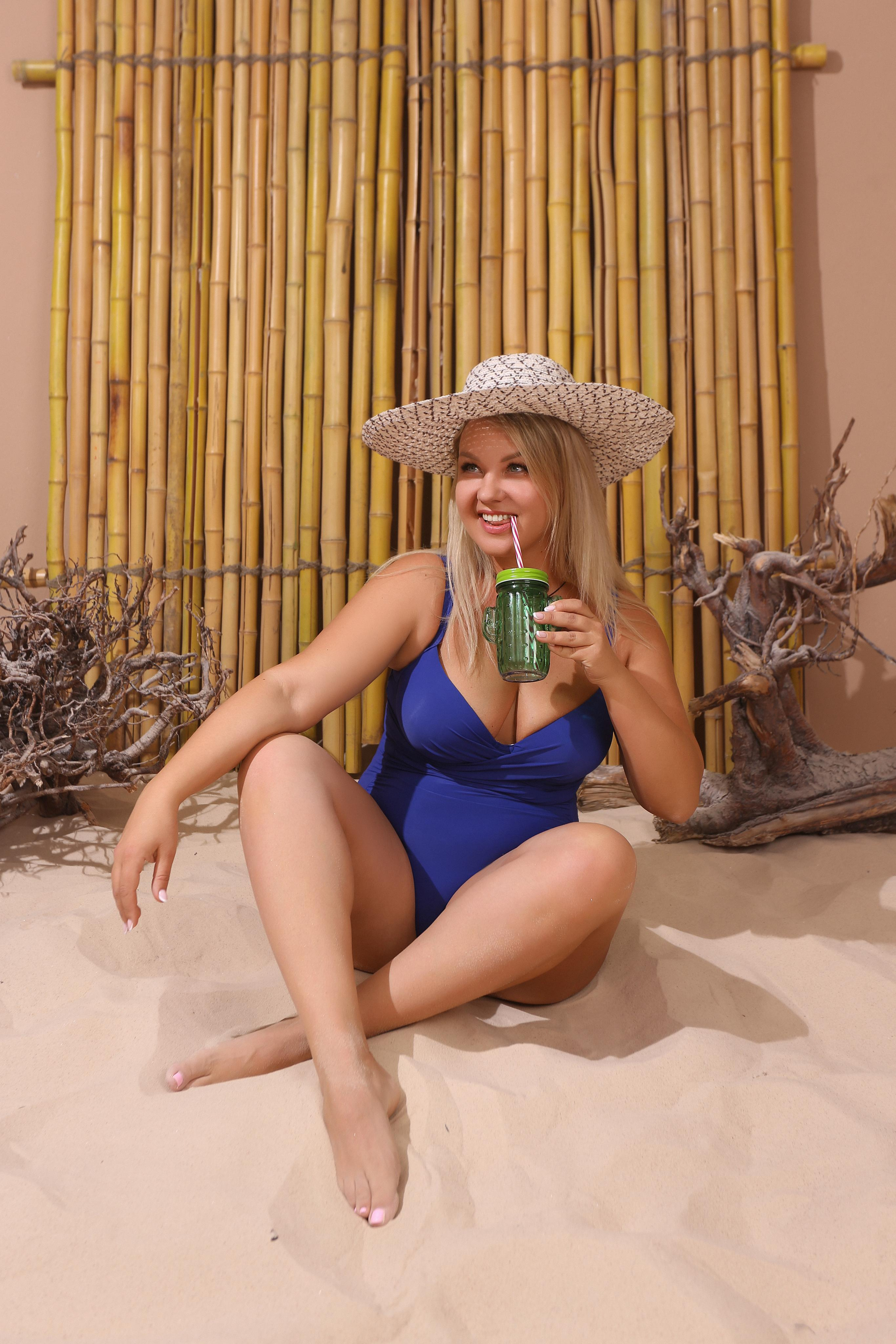 Модель plus size для предметной съемки Наталья Е.С-Петербург|Sale Easy