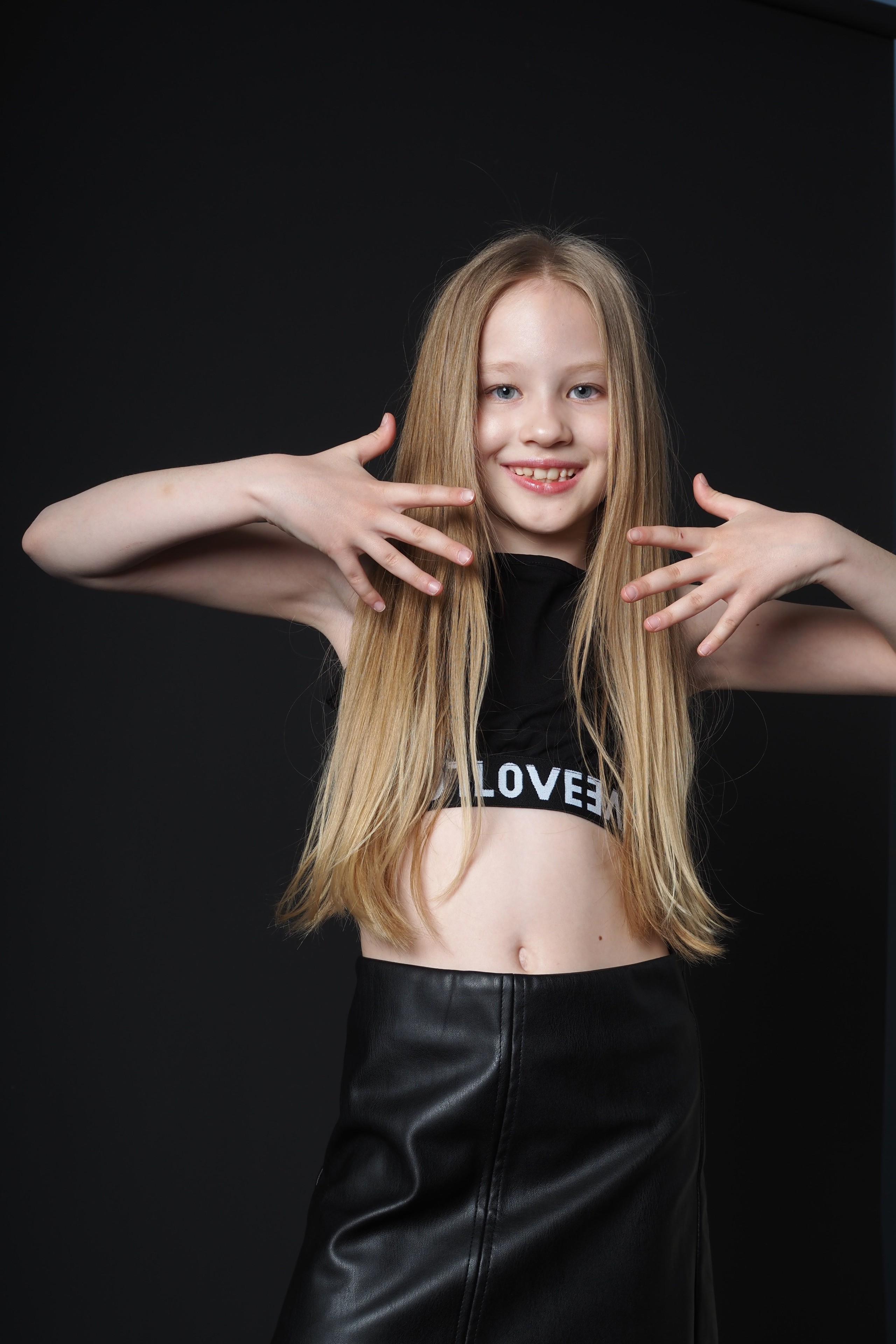 Модель для предметной съемки Ева Д. Н.Н.| Sale Easy